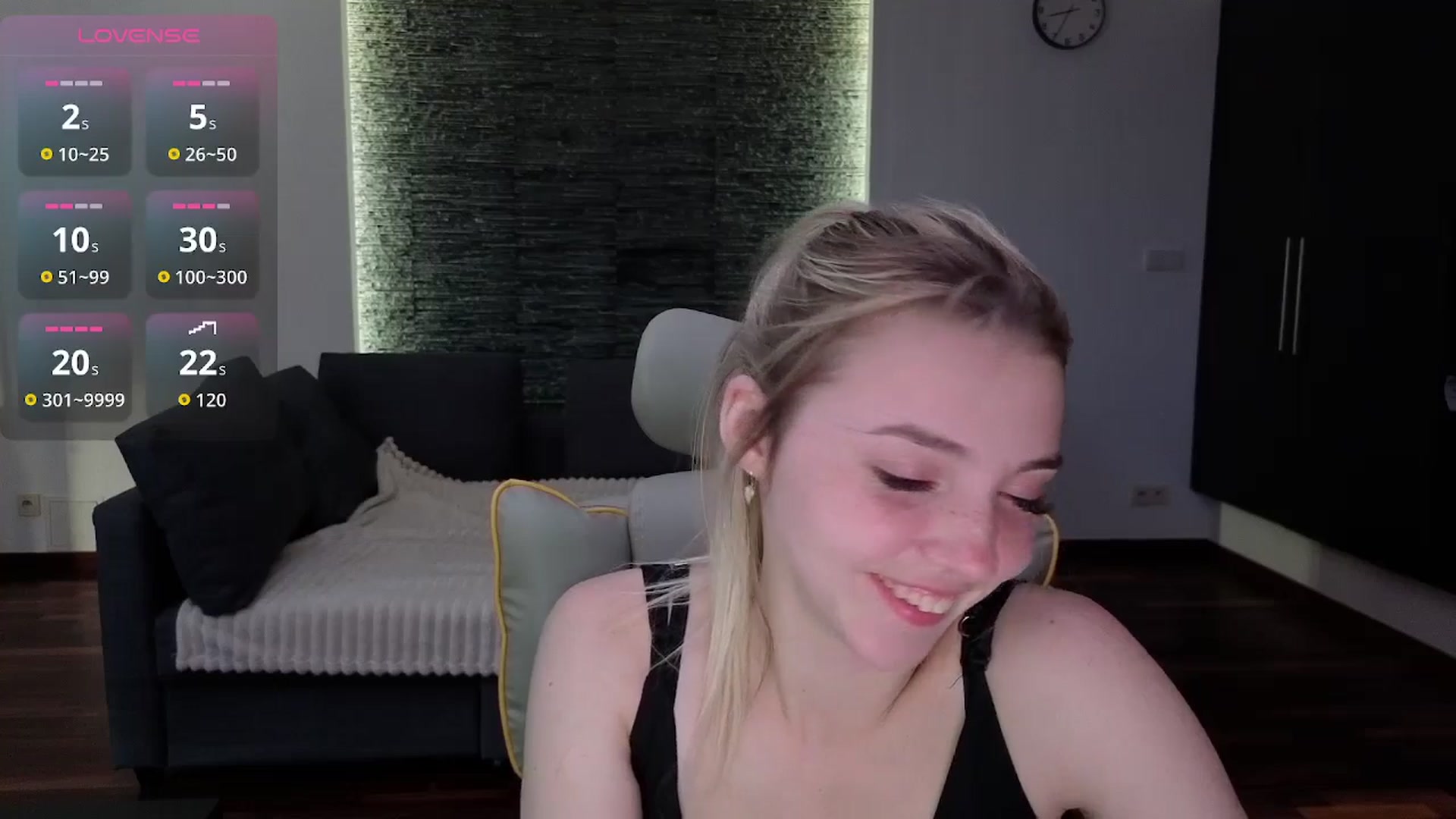 Gallery image thumbnail from Daisyy's myfreecams stream on, 04/27/2026, 16:50 image 3 of 20