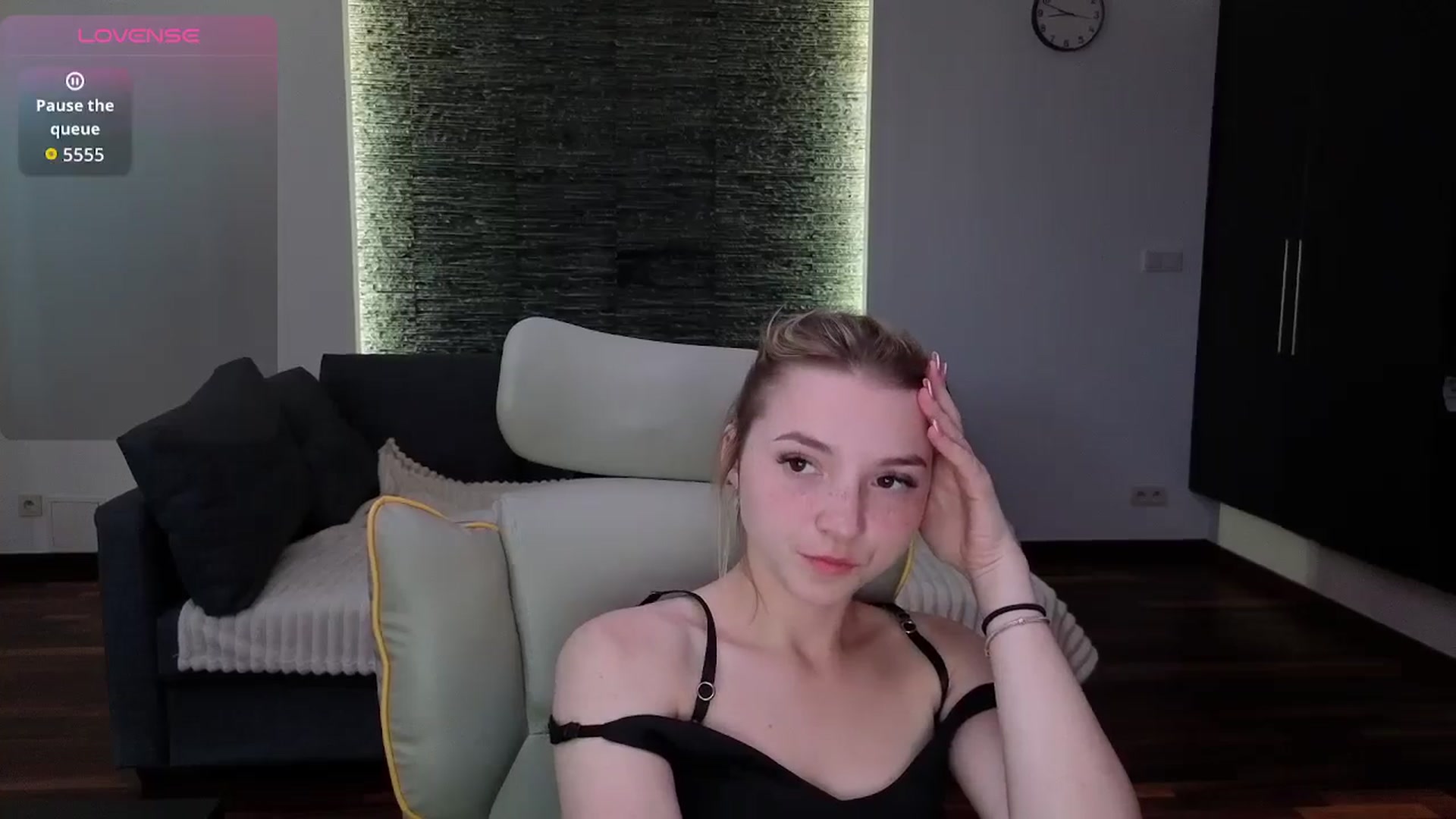 Gallery image thumbnail from Daisyy's myfreecams stream on, 04/27/2026, 16:50 image 11 of 20