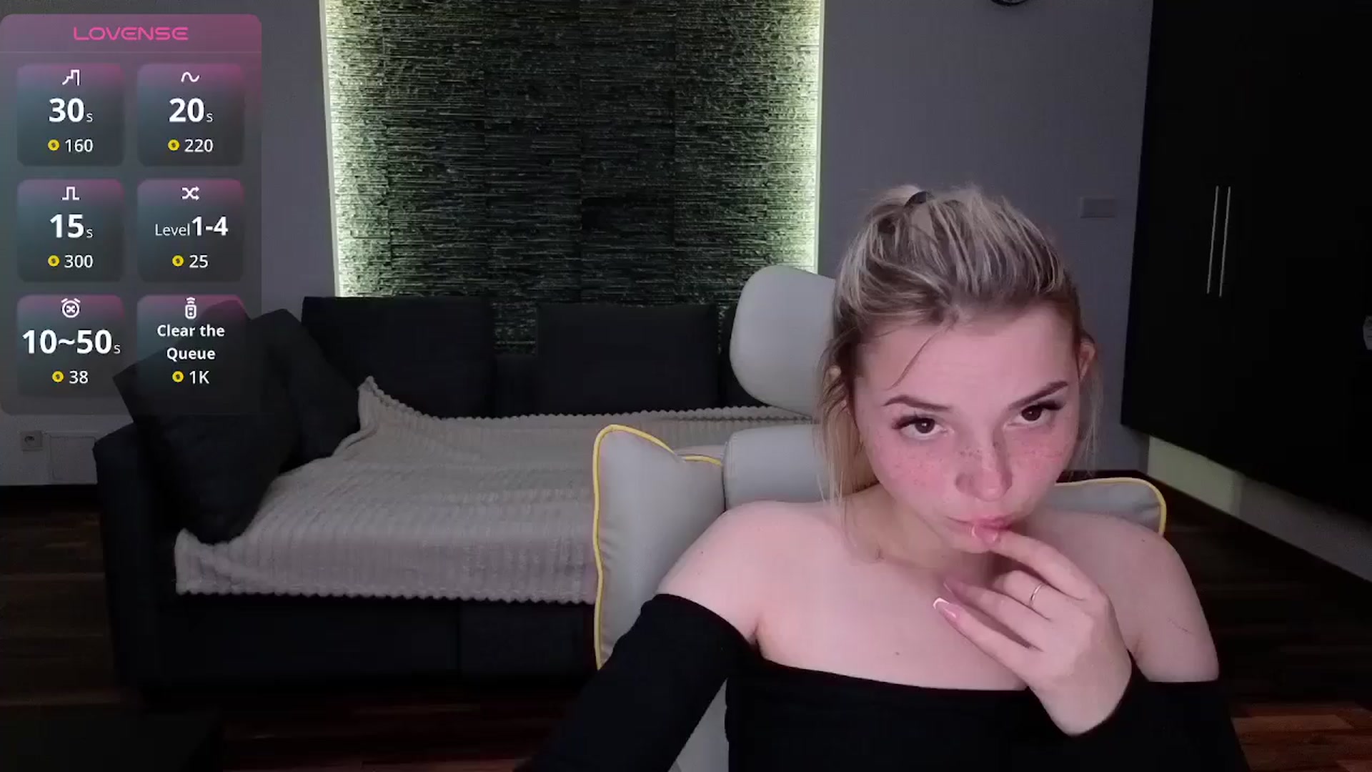 Gallery image thumbnail from Daisyy's myfreecams stream on, 04/27/2026, 21:19 image 1 of 20