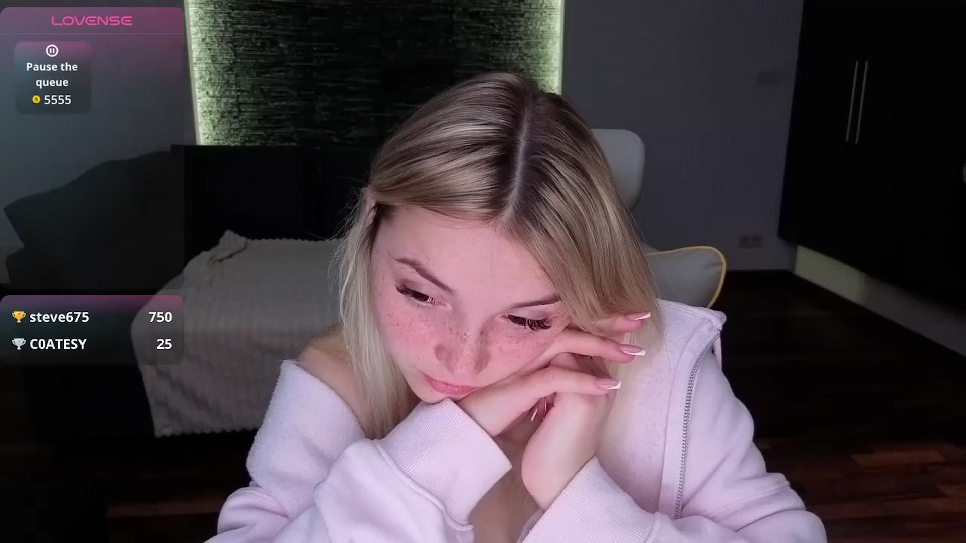 Gallery image thumbnail from Daisyy's myfreecams stream on, 04/28/2026, 20:37 image 2 of 20