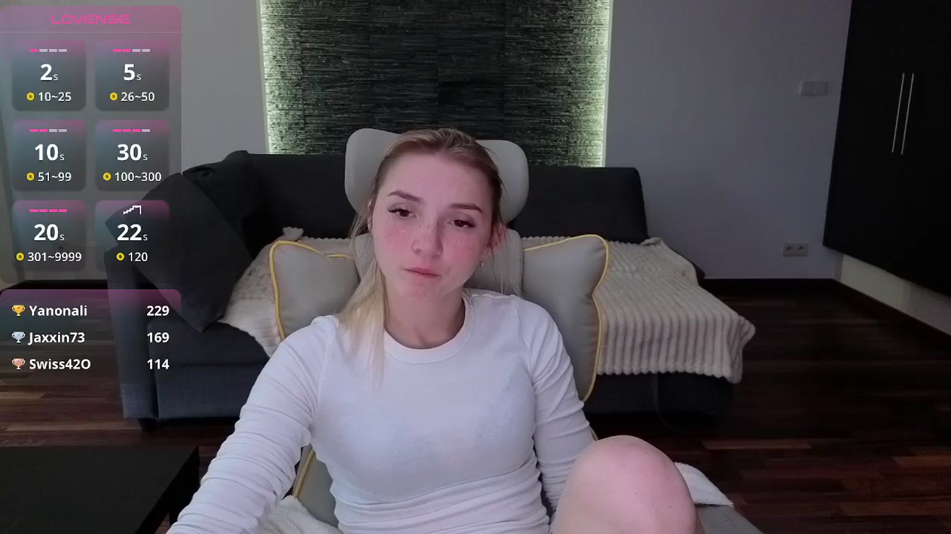 Gallery image thumbnail from Daisyy's myfreecams stream on, 04/29/2026, 14:07 image 1 of 20