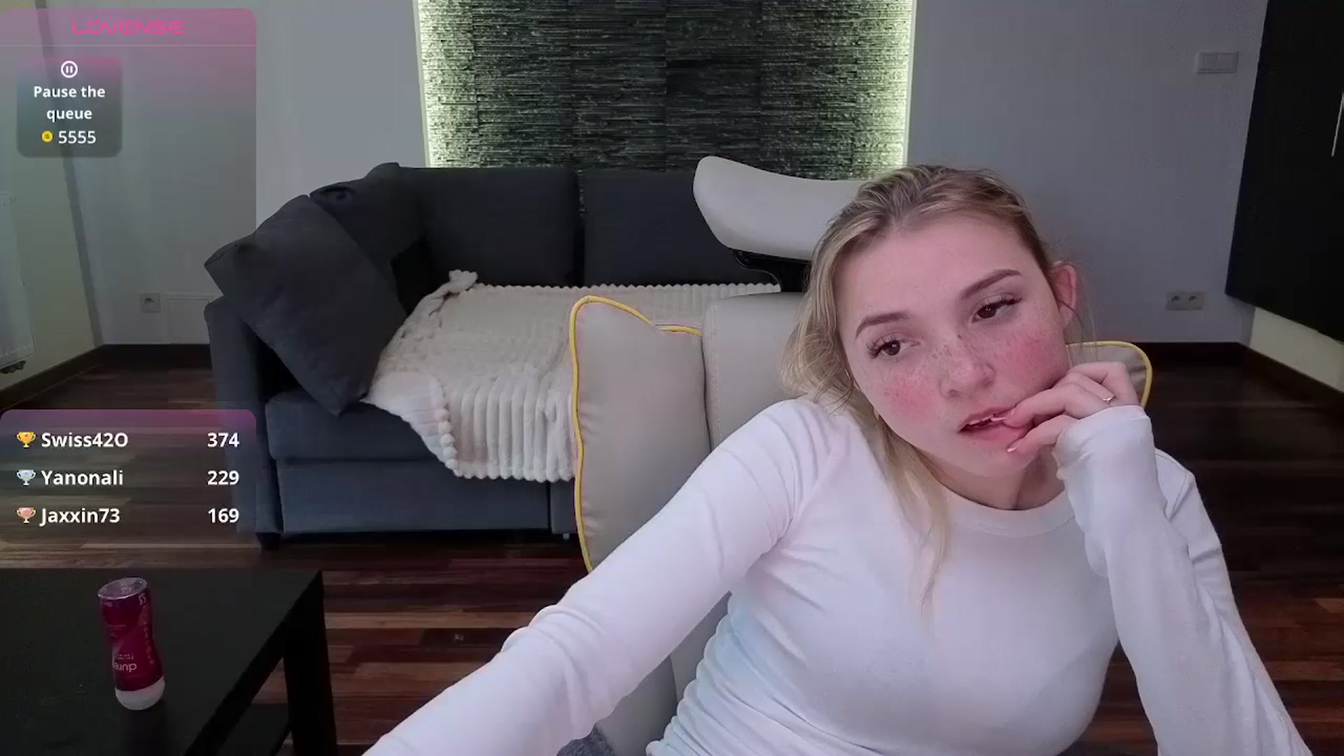 Gallery image thumbnail from Daisyy's myfreecams stream on, 04/29/2026, 15:32 image 14 of 20