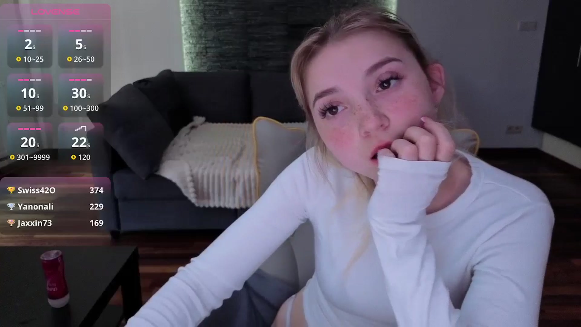 Gallery image thumbnail from Daisyy's myfreecams stream on, 04/29/2026, 15:32 image 12 of 20