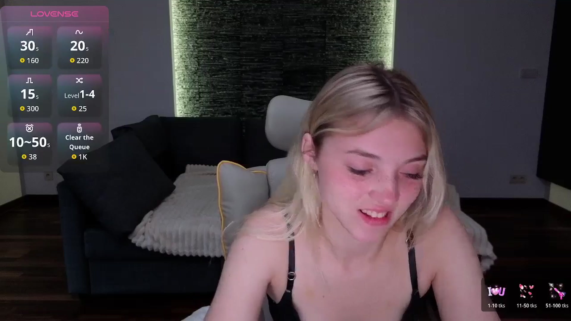 Gallery image thumbnail from Daisyy's myfreecams stream on, 05/03/2026, 19:13 image 9 of 20