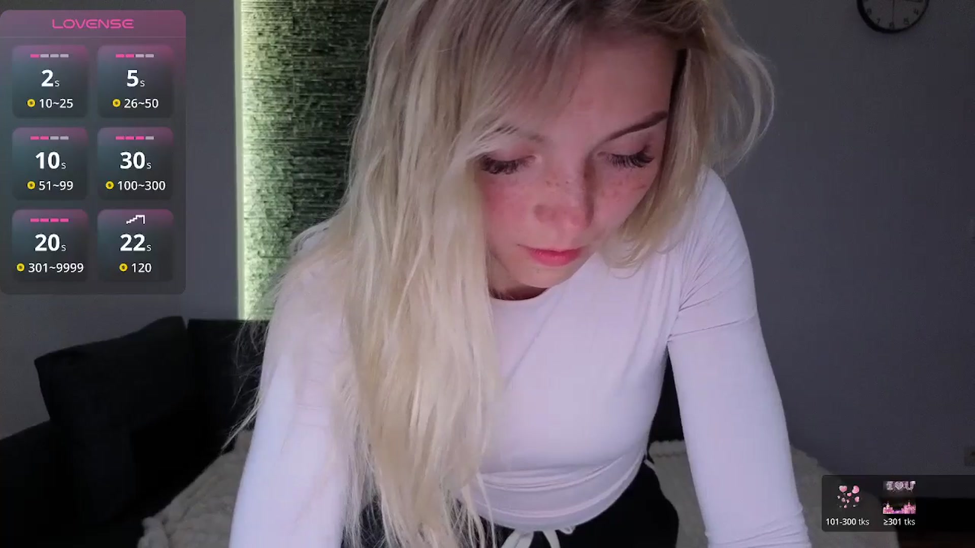 Gallery image thumbnail from Daisyy's myfreecams stream on, 05/03/2026, 22:09 image 16 of 20
