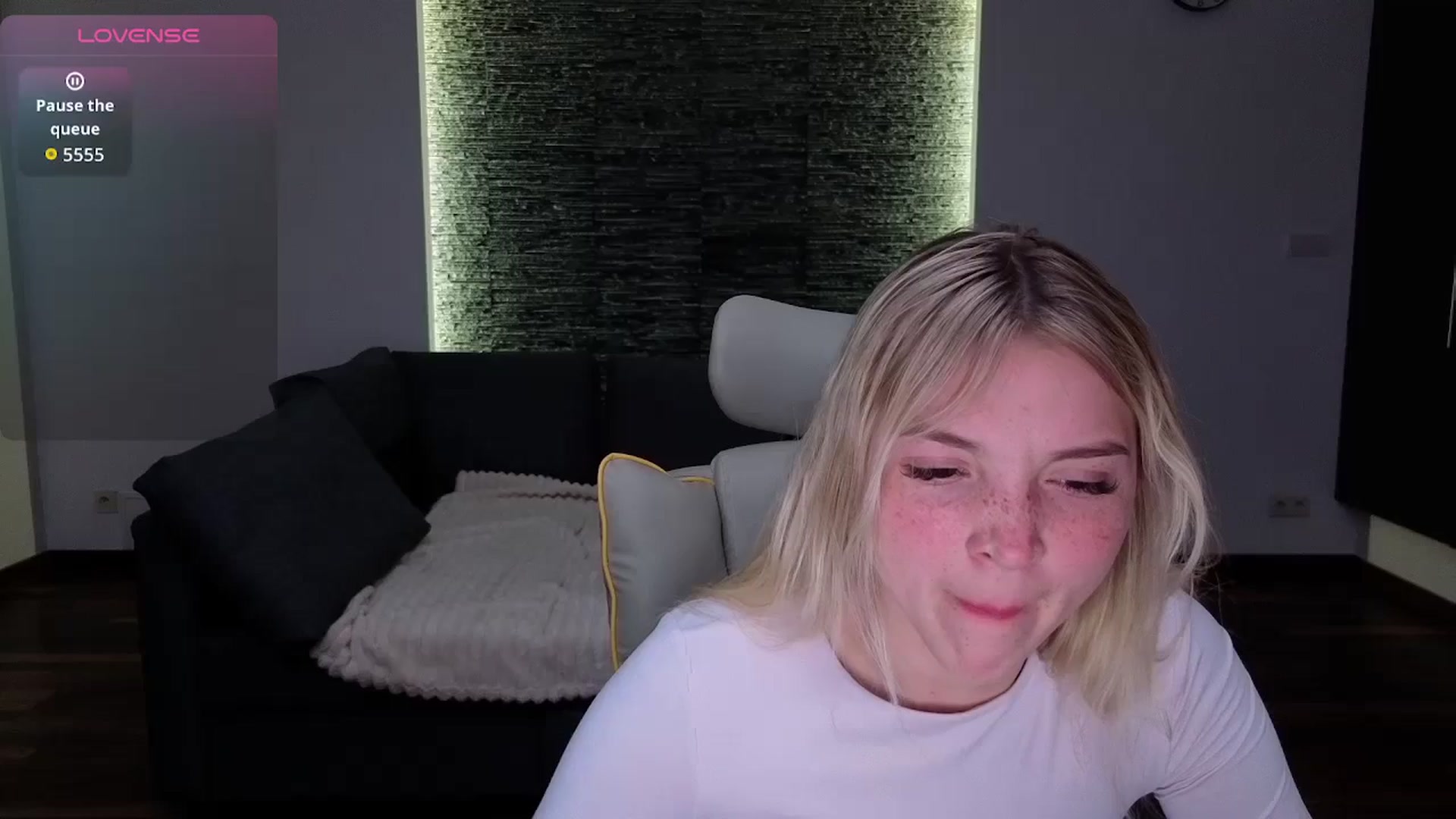 Gallery image thumbnail from Daisyy's myfreecams stream on, 05/03/2026, 22:09 image 2 of 20