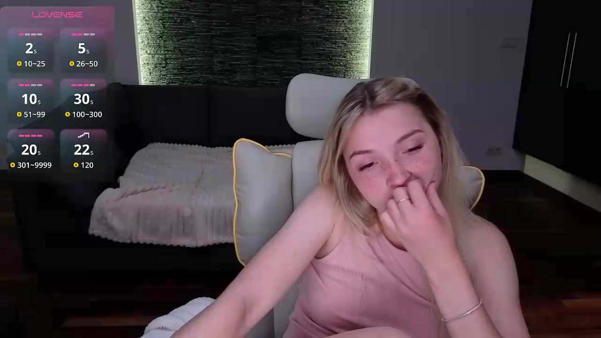 Gallery image thumbnail from Daisyy's myfreecams stream on, 05/04/2026, 20:33 image 7 of 20