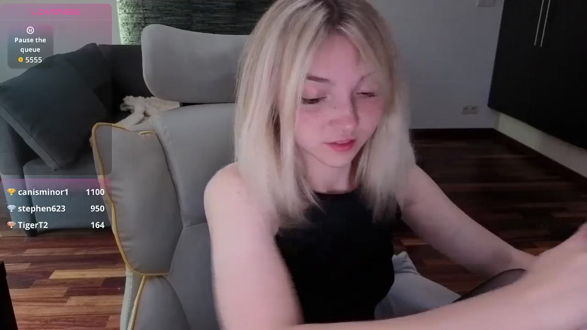 Gallery image thumbnail from Daisyy's myfreecams stream on, 05/06/2026, 13:31 image 17 of 20