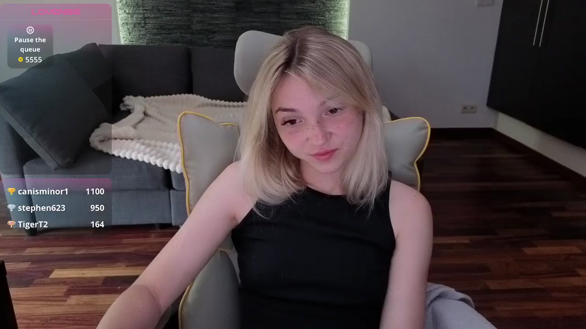 Gallery image thumbnail from Daisyy's myfreecams stream on, 05/06/2026, 13:31 image 14 of 20
