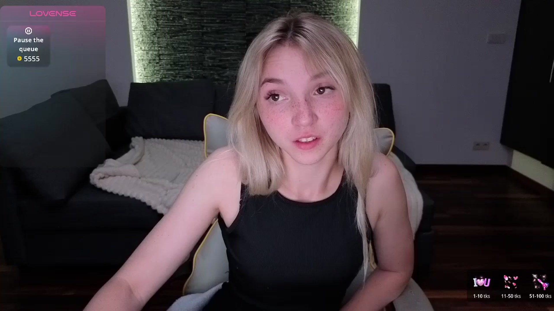 Gallery image thumbnail from Daisyy's myfreecams stream on, 05/06/2026, 22:23 image 16 of 20