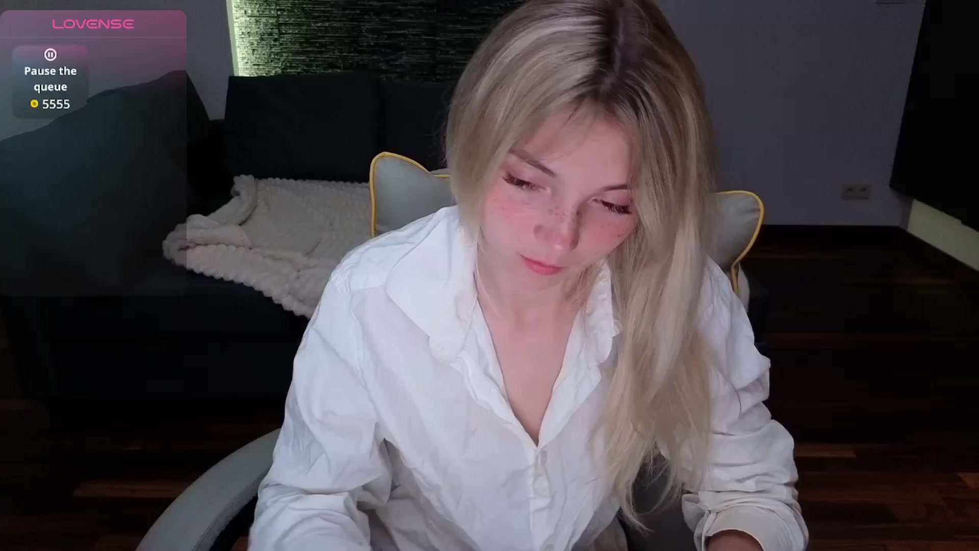 Gallery image thumbnail from Daisyy's myfreecams stream on, 05/06/2026, 22:23 image 14 of 20