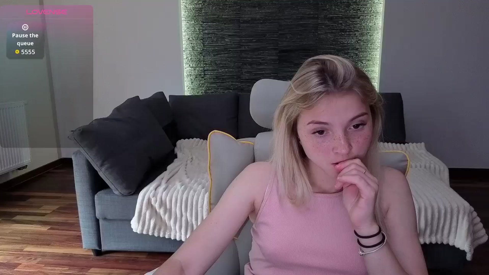 Gallery image thumbnail from Daisyy's myfreecams stream on, 05/08/2026, 14:58 image 3 of 20