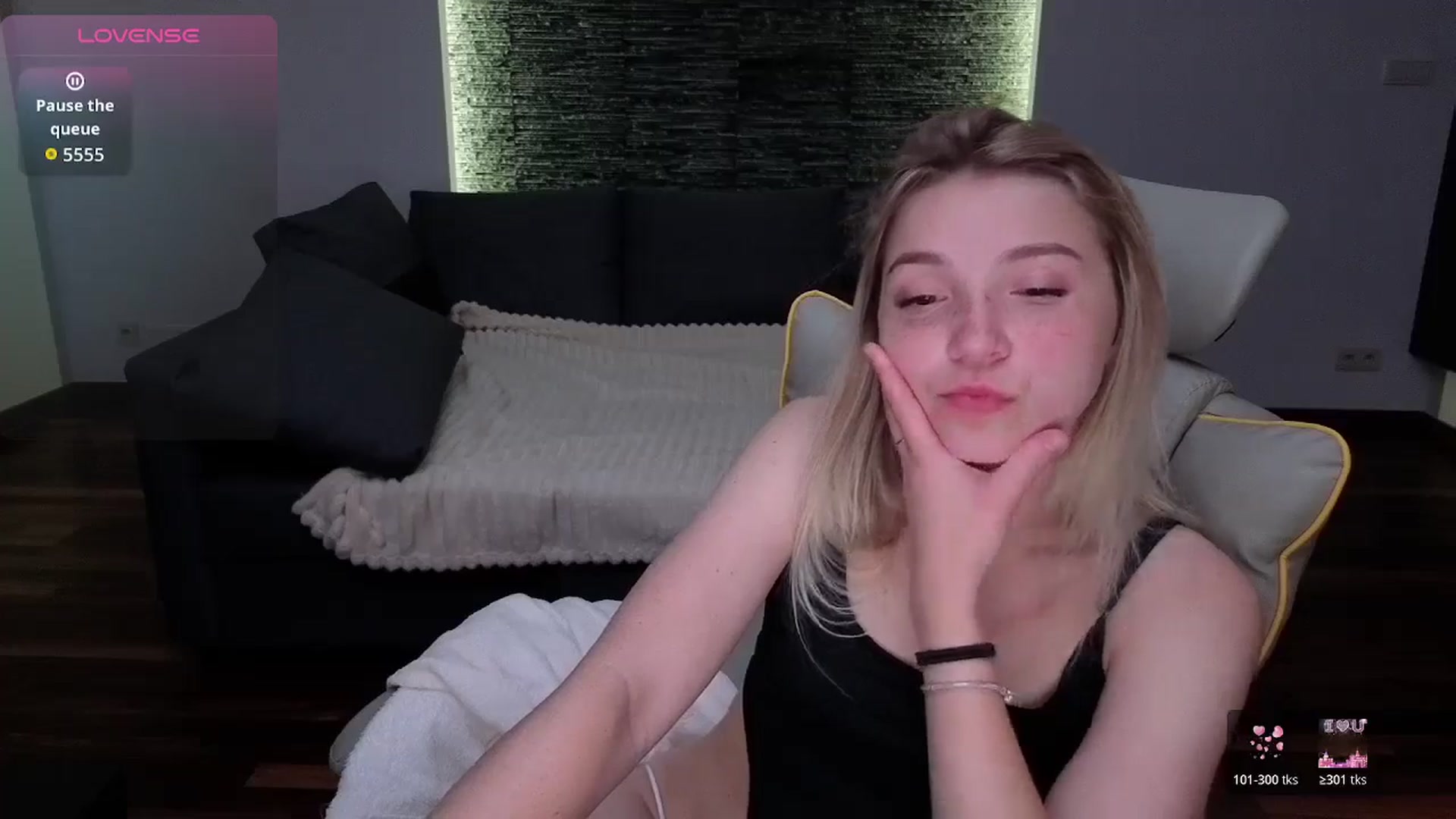 Gallery image thumbnail from Daisyy's myfreecams stream on, 05/08/2026, 20:23 image 17 of 20
