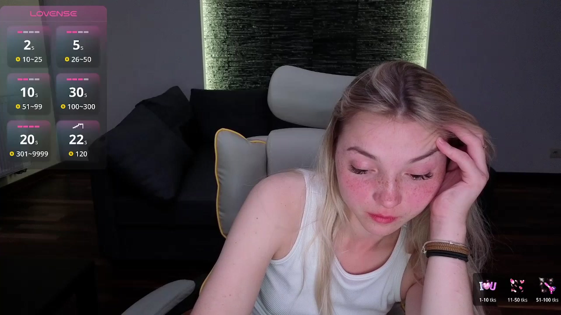Gallery image thumbnail from Daisyy's myfreecams stream on, 05/10/2026, 21:15 image 18 of 20