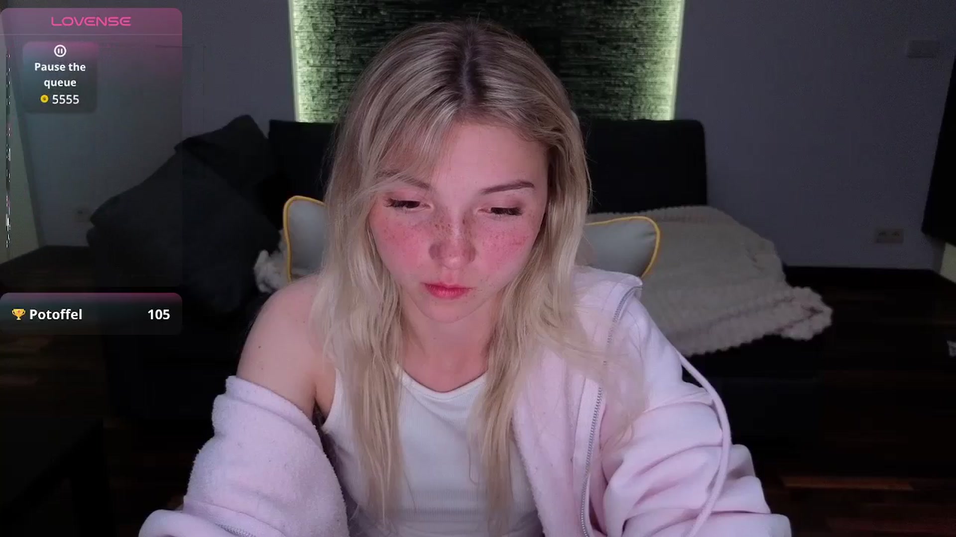 Gallery image thumbnail from Daisyy's myfreecams stream on, 05/10/2026, 22:49 image 6 of 20