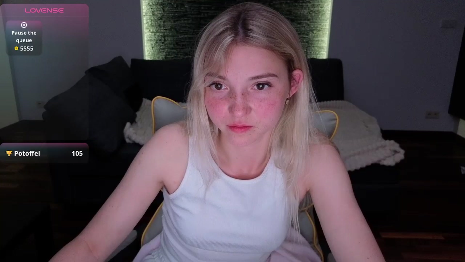 Gallery image thumbnail from Daisyy's myfreecams stream on, 05/10/2026, 22:49 image 16 of 20