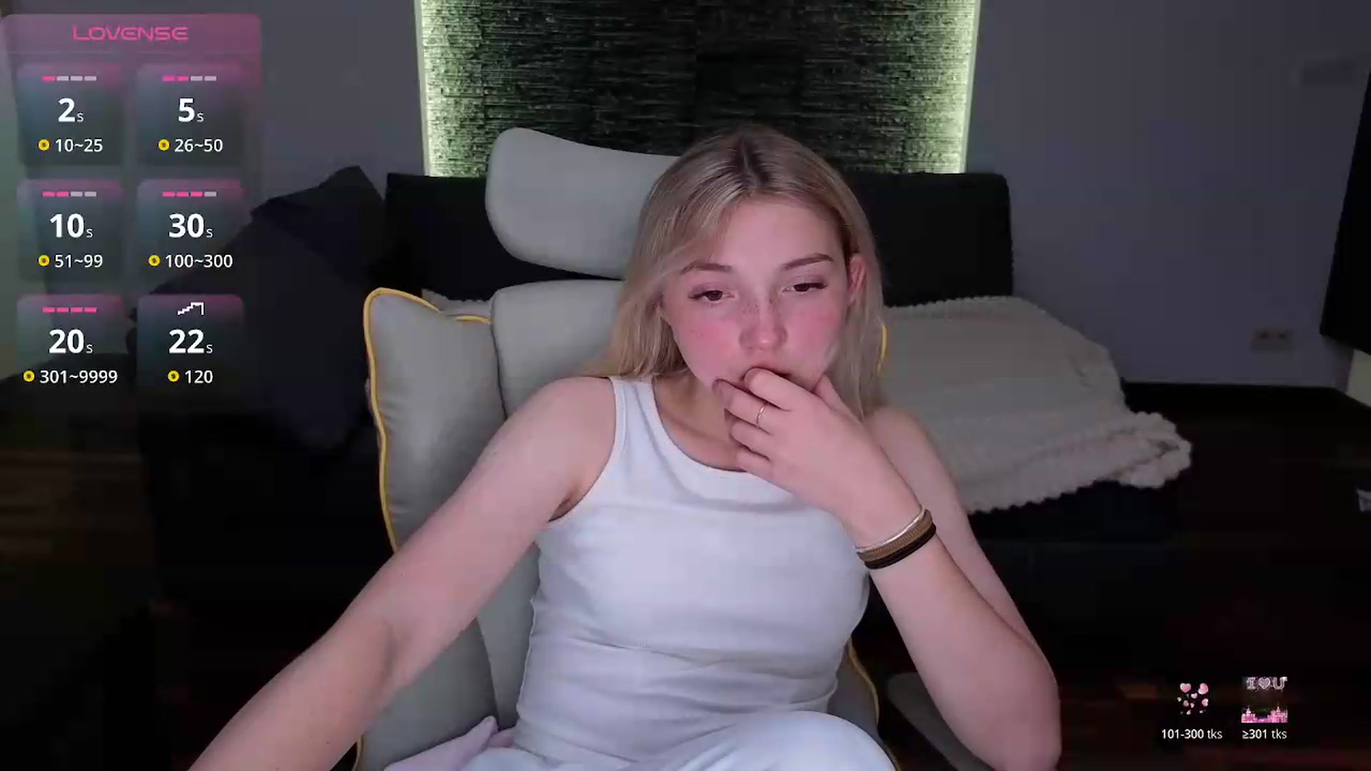 Gallery image thumbnail from Daisyy's myfreecams stream on, 05/11/2026, 24:21 image 6 of 20