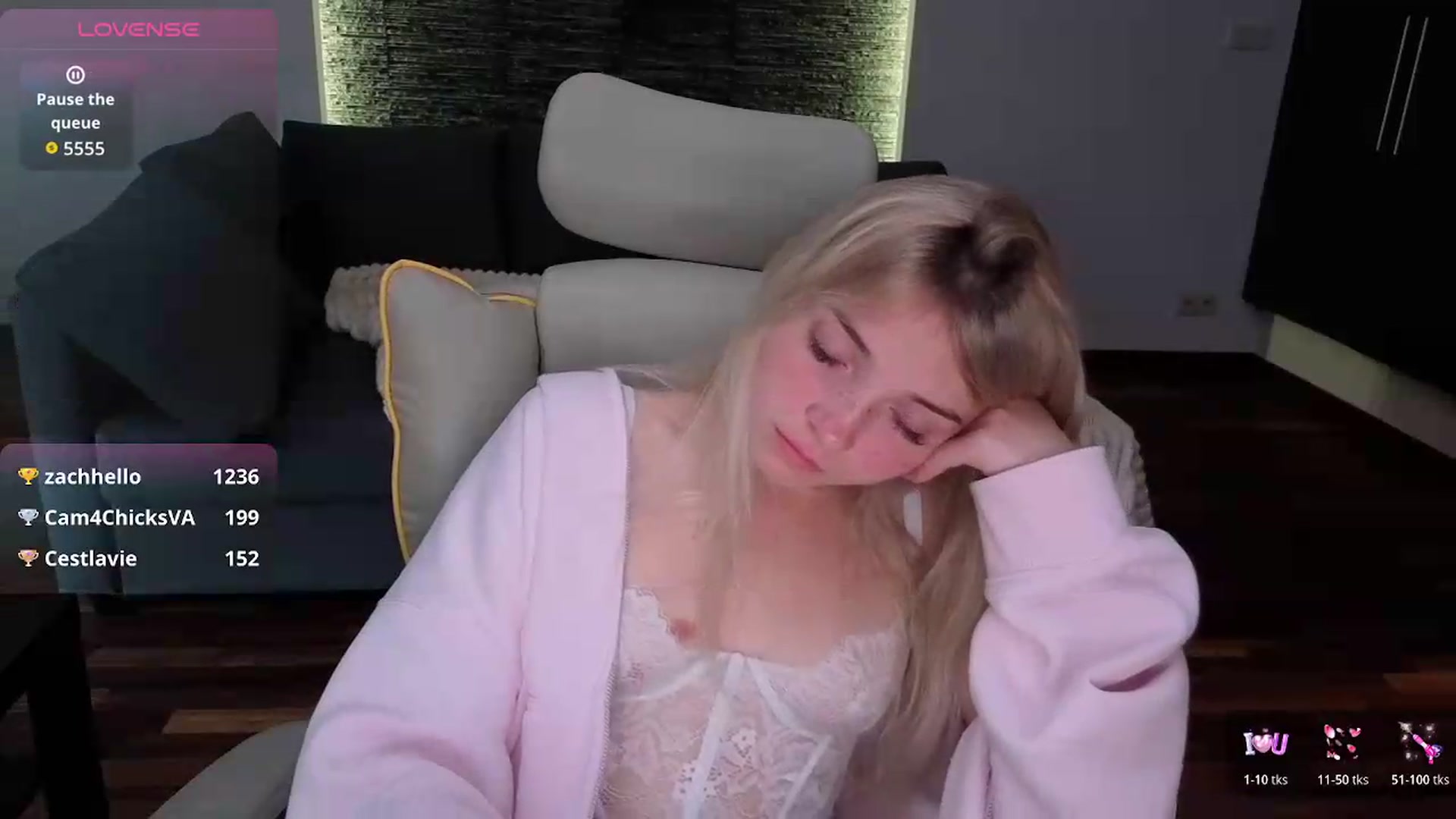 Gallery image thumbnail from Daisyy's myfreecams stream on, 05/11/2026, 17:46 image 6 of 20