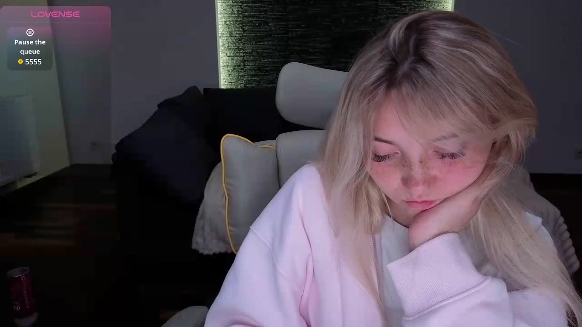 Gallery image thumbnail from Daisyy's myfreecams stream on, 05/11/2026, 20:07 image 15 of 20