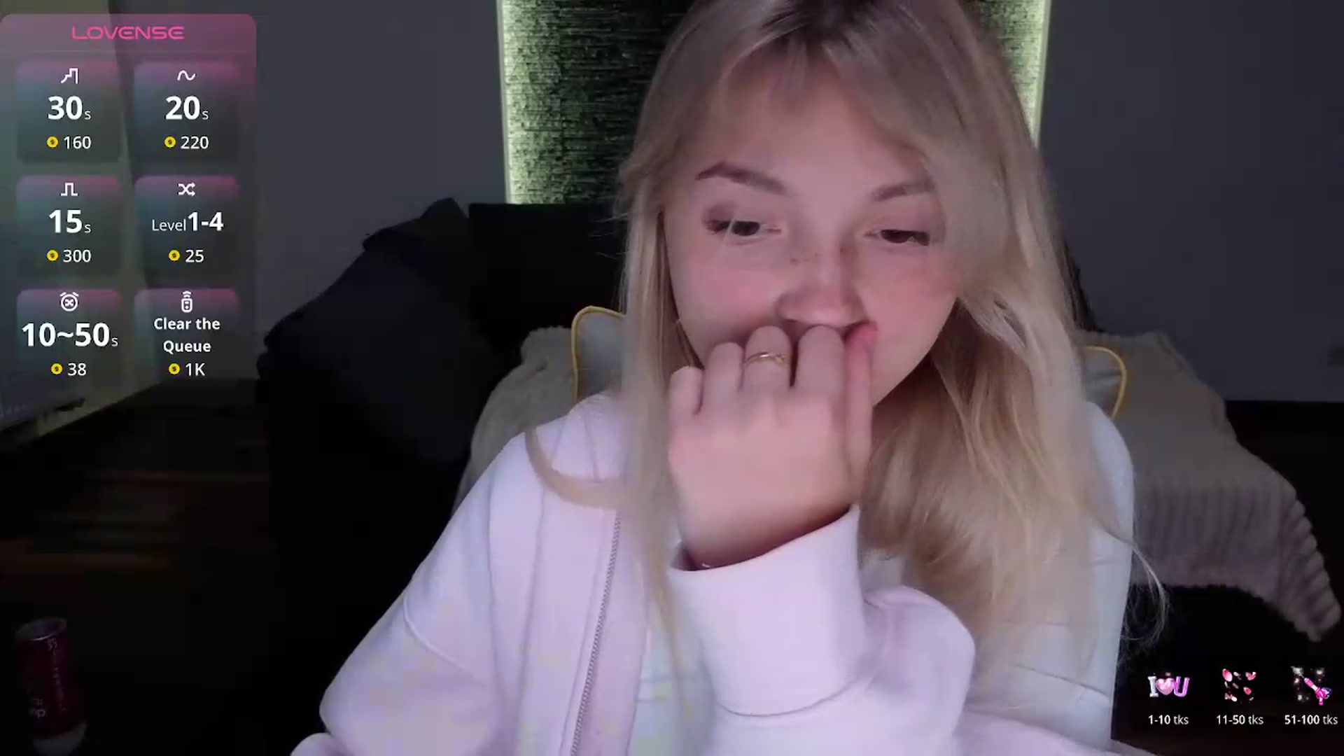 Gallery image thumbnail from Daisyy's myfreecams stream on, 05/11/2026, 20:07 image 17 of 20