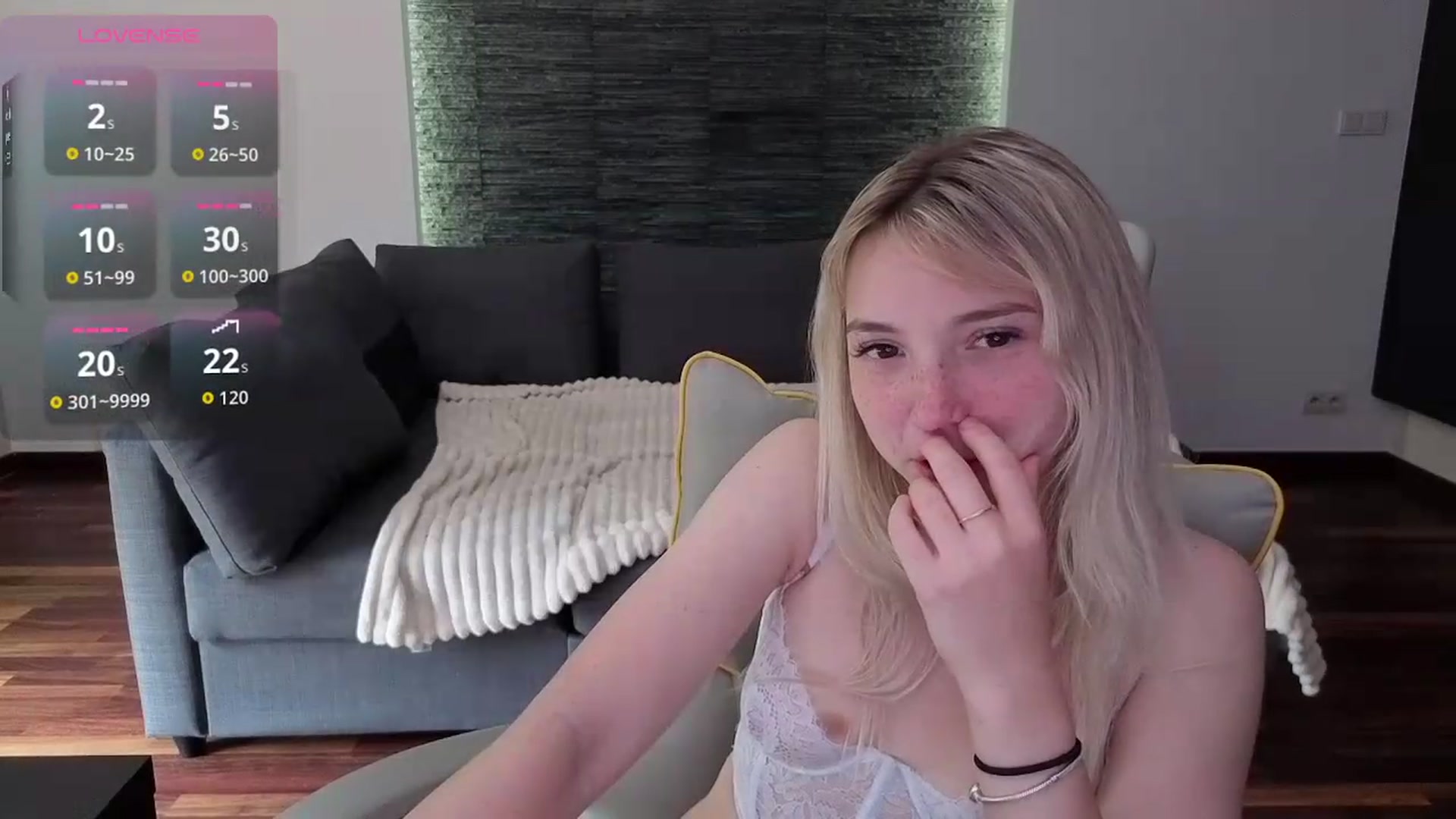 Gallery image thumbnail from Daisyy's myfreecams stream on, 05/12/2026, 11:43 image 17 of 20