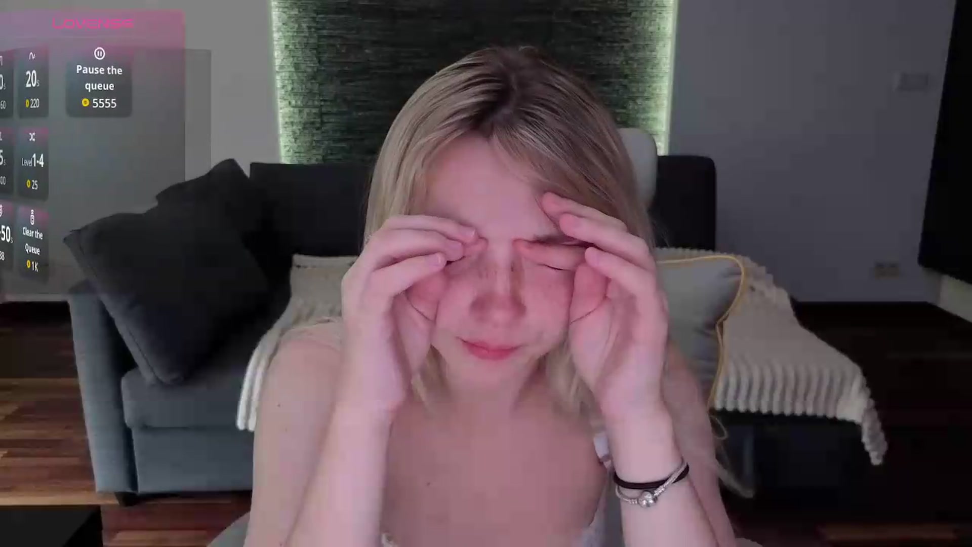 Gallery image thumbnail from Daisyy's myfreecams stream on, 05/12/2026, 11:43 image 14 of 20