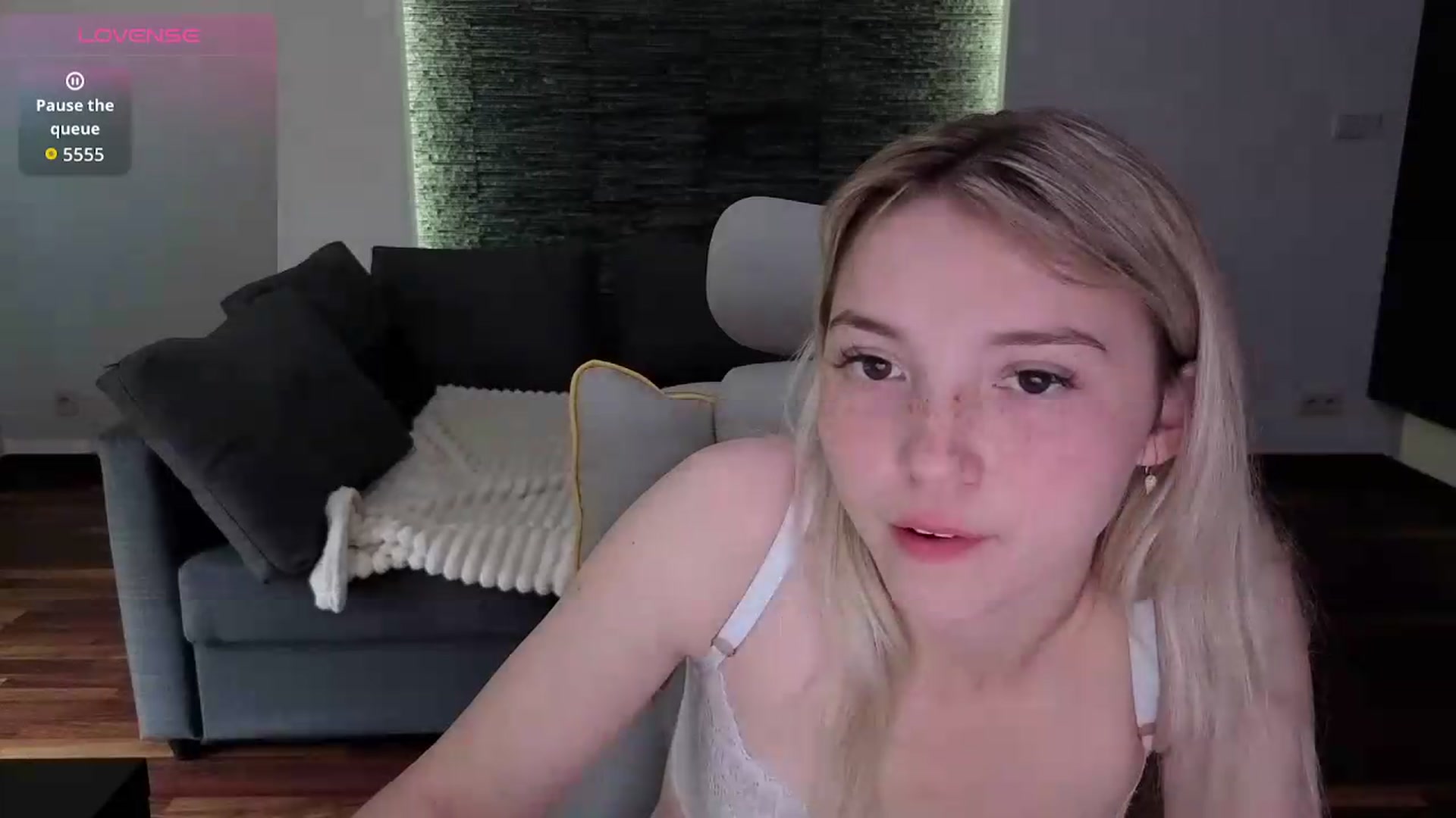Gallery image thumbnail from Daisyy's myfreecams stream on, 05/12/2026, 15:15 image 9 of 20