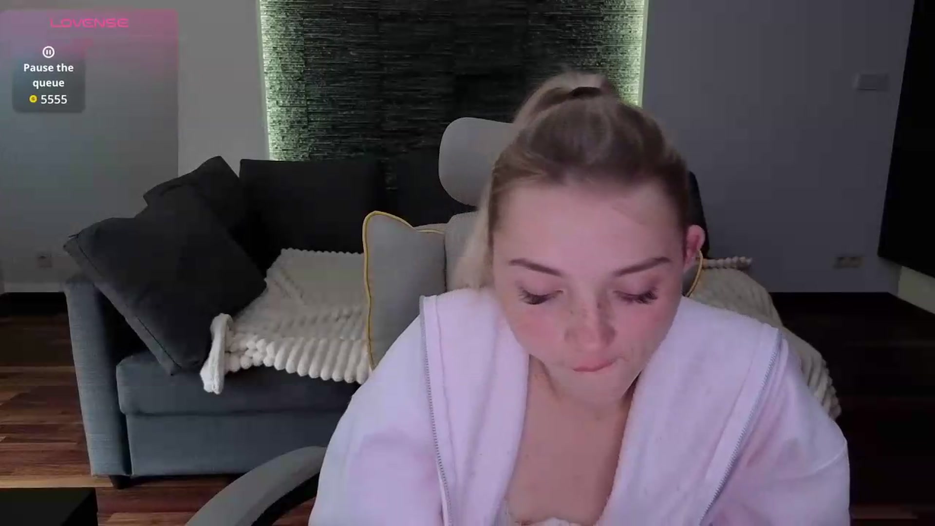 Gallery image thumbnail from Daisyy's myfreecams stream on, 05/12/2026, 15:15 image 12 of 20