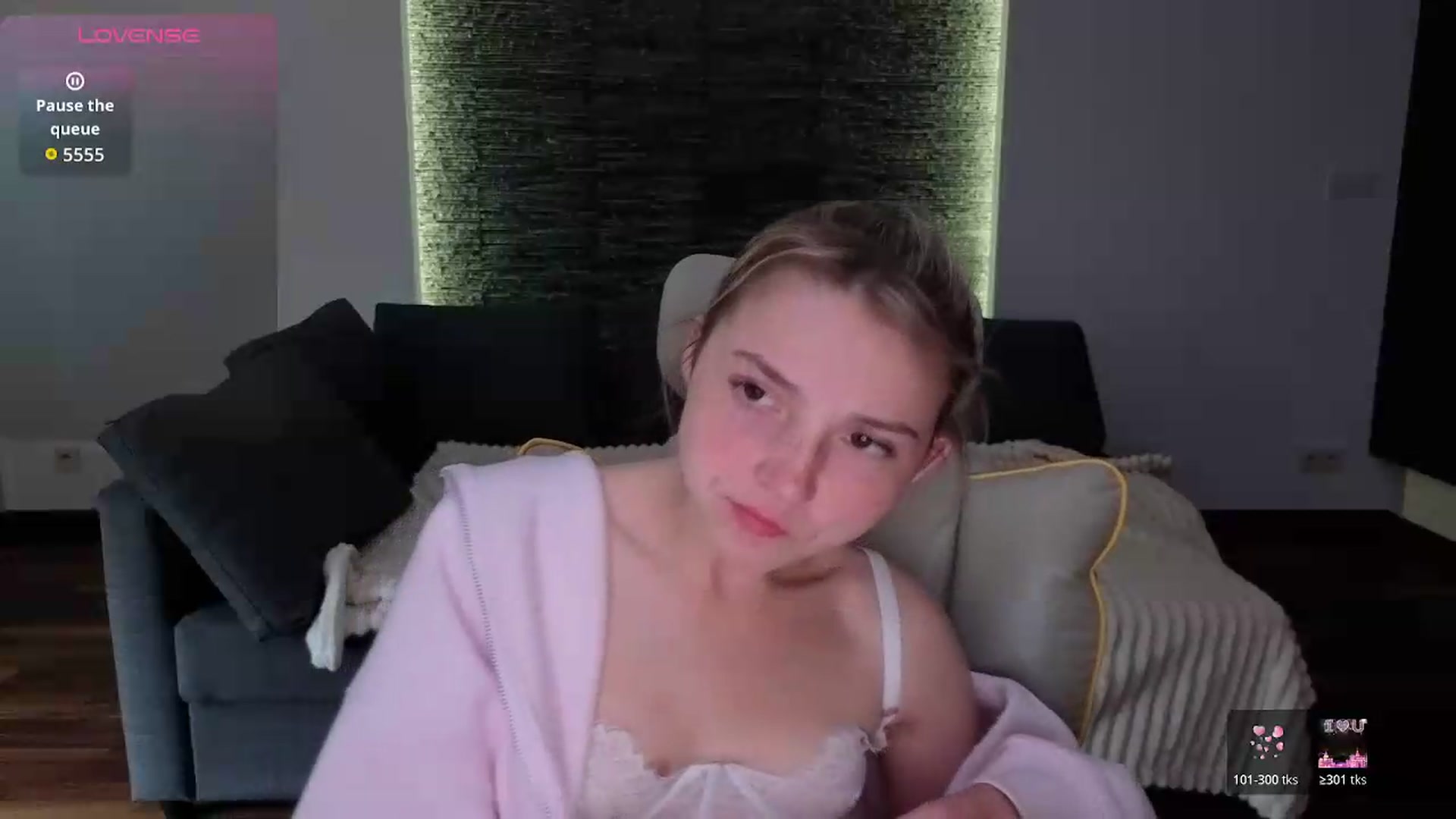 Gallery image thumbnail from Daisyy's myfreecams stream on, 05/12/2026, 17:46 image 6 of 20
