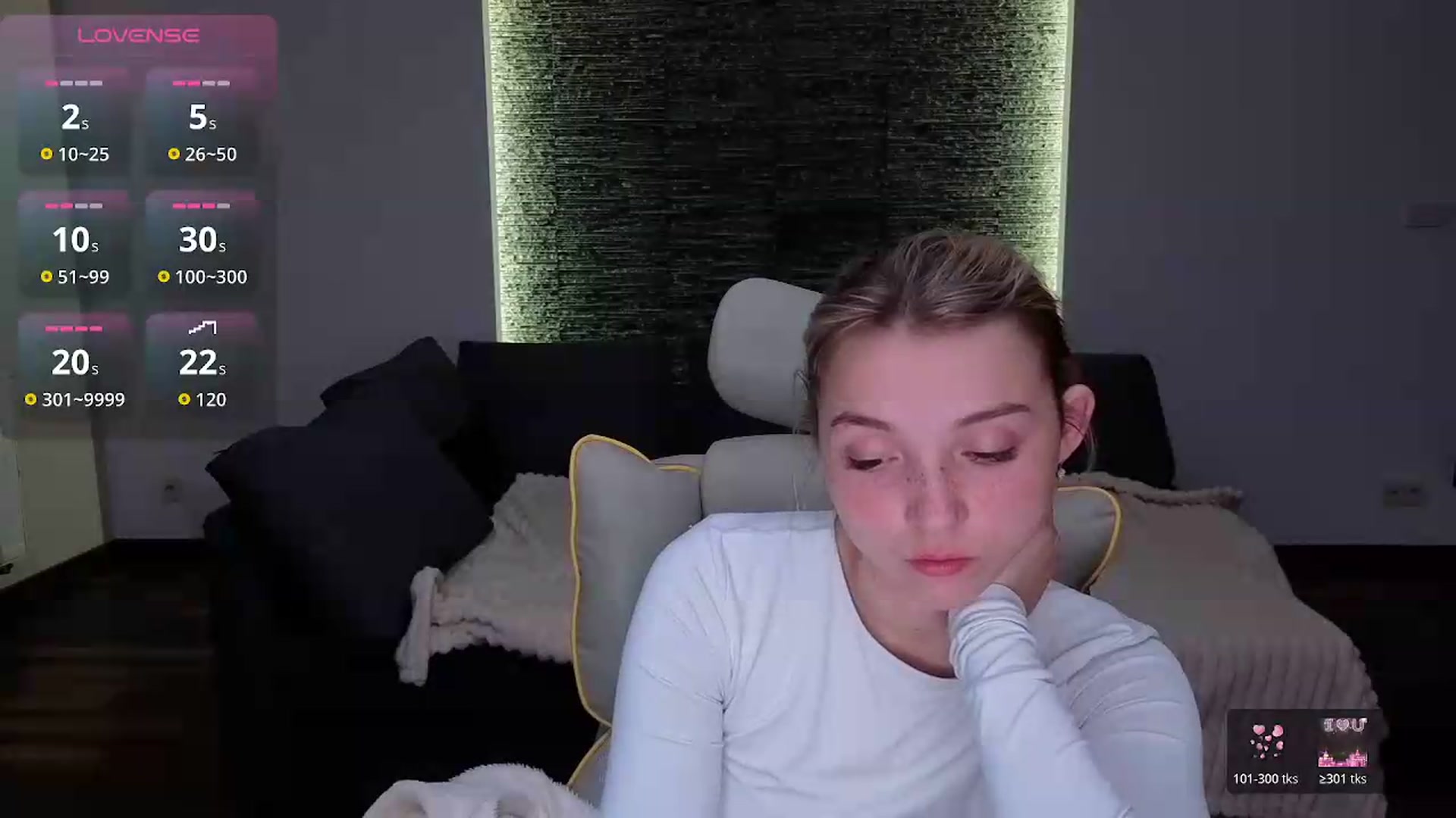 Gallery image thumbnail from Daisyy's myfreecams stream on, 05/12/2026, 20:03 image 4 of 20