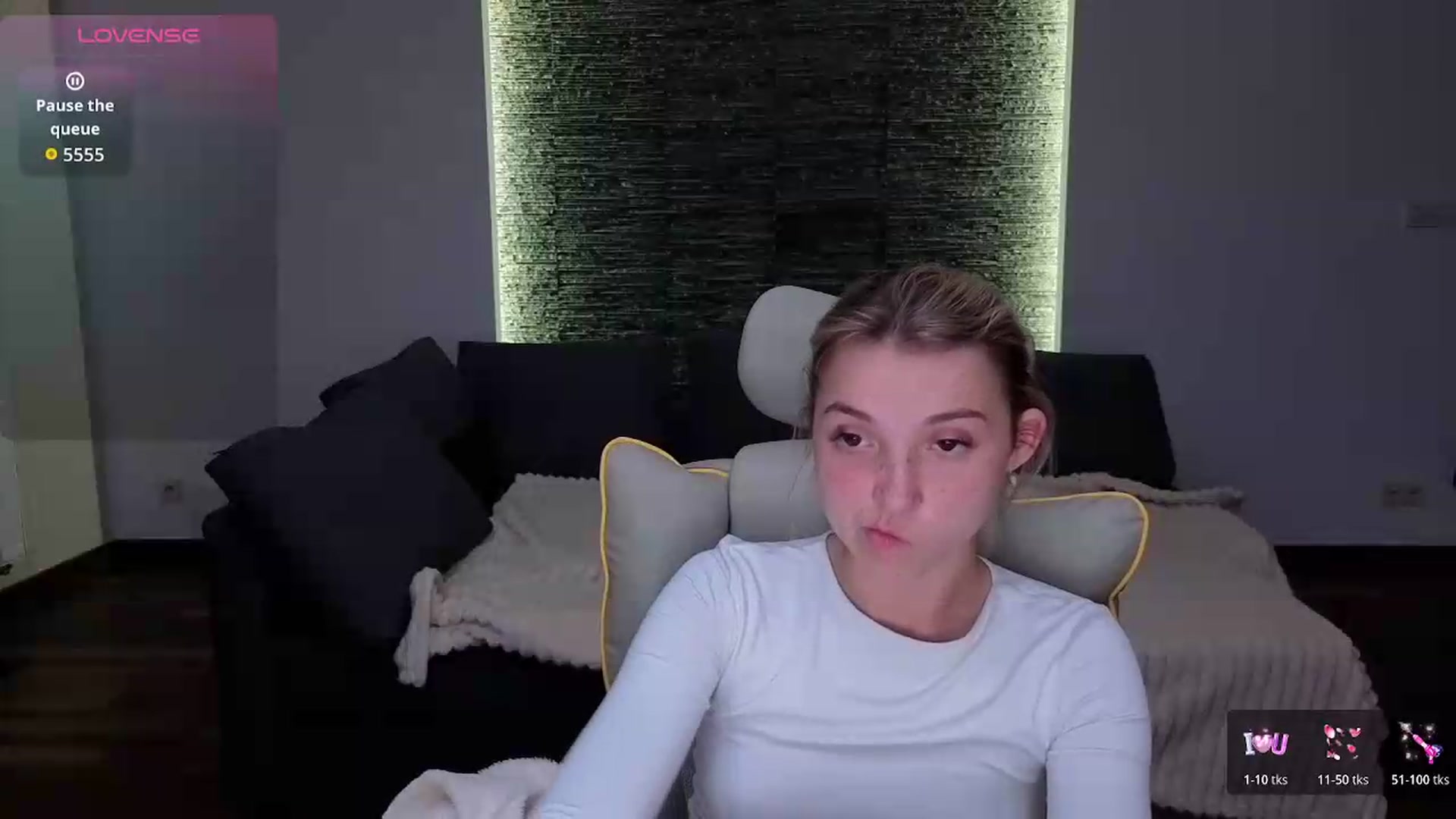 Gallery image thumbnail from Daisyy's myfreecams stream on, 05/12/2026, 20:03 image 5 of 20