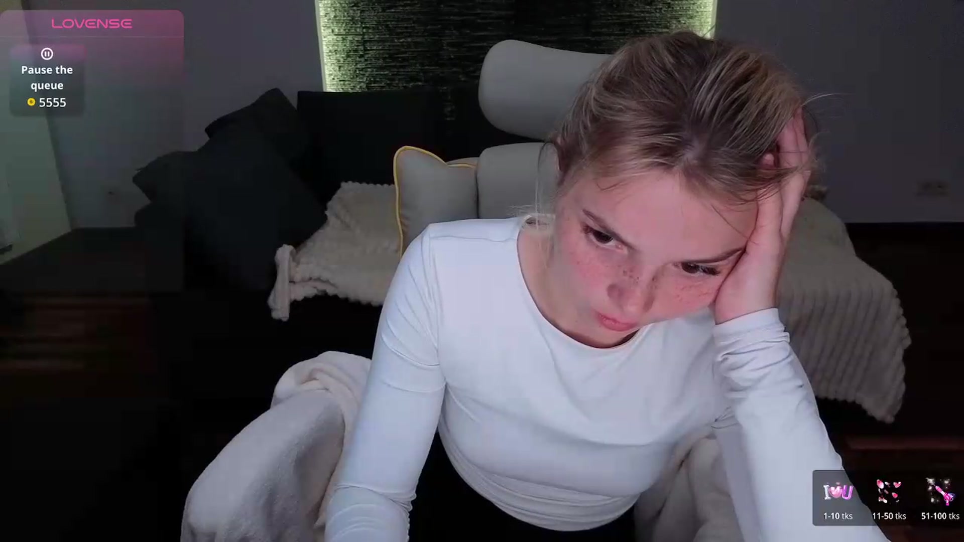 Gallery image thumbnail from Daisyy's myfreecams stream on, 05/12/2026, 20:03 image 20 of 20
