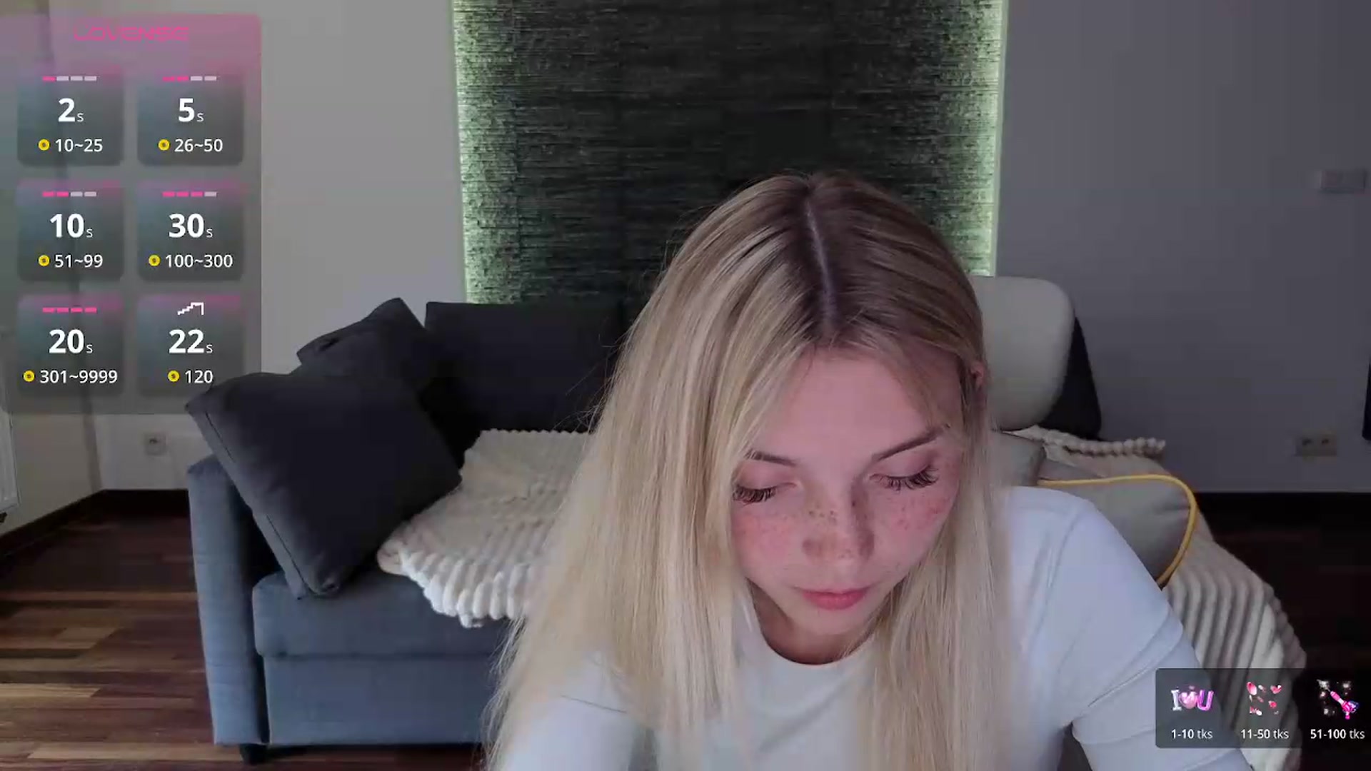 Gallery image thumbnail from Daisyy's myfreecams stream on, 05/13/2026, 13:33 image 19 of 20