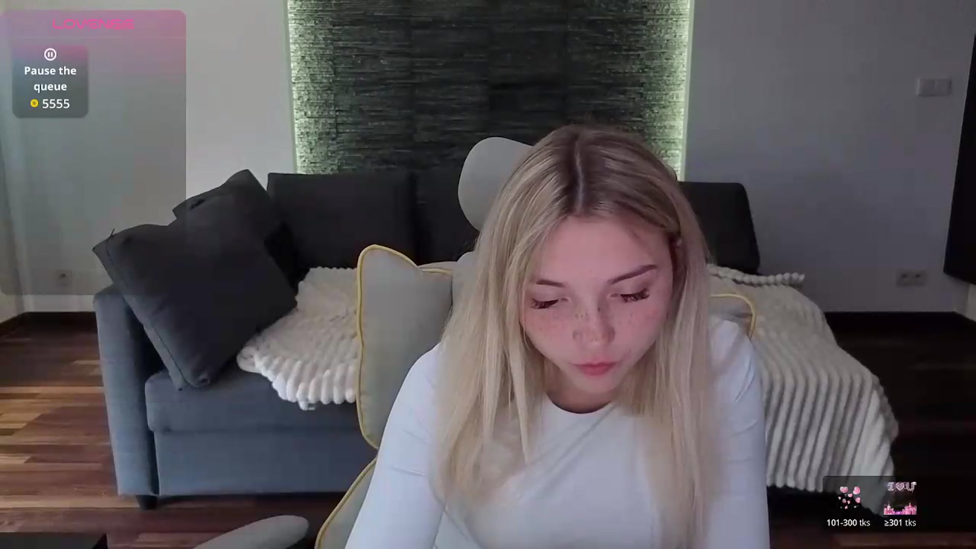 Gallery image thumbnail from Daisyy's myfreecams stream on, 05/13/2026, 15:40 image 4 of 20