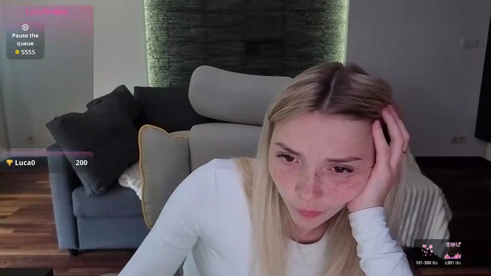 Gallery image thumbnail from Daisyy's myfreecams stream on, 05/13/2026, 15:40 image 13 of 20