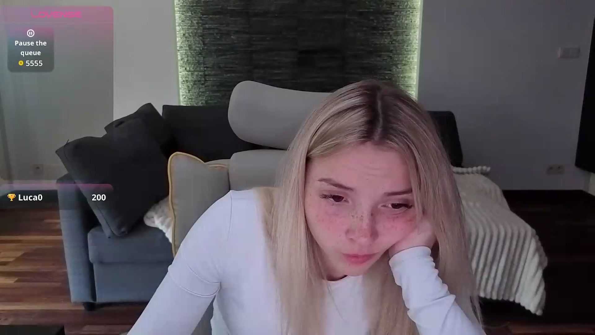 Gallery image thumbnail from Daisyy's myfreecams stream on, 05/13/2026, 15:40 image 17 of 20