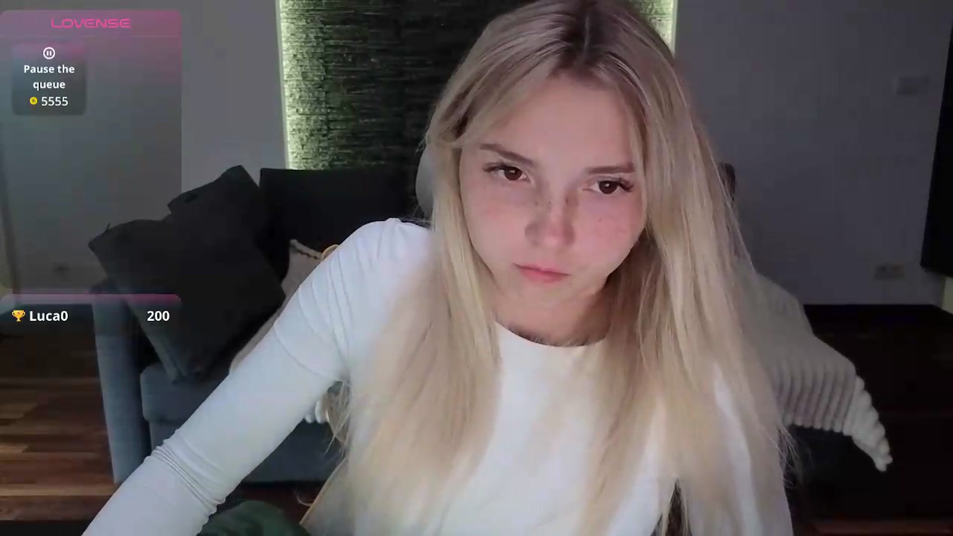 Gallery image thumbnail from Daisyy's myfreecams stream on, 05/13/2026, 17:16 image 4 of 20