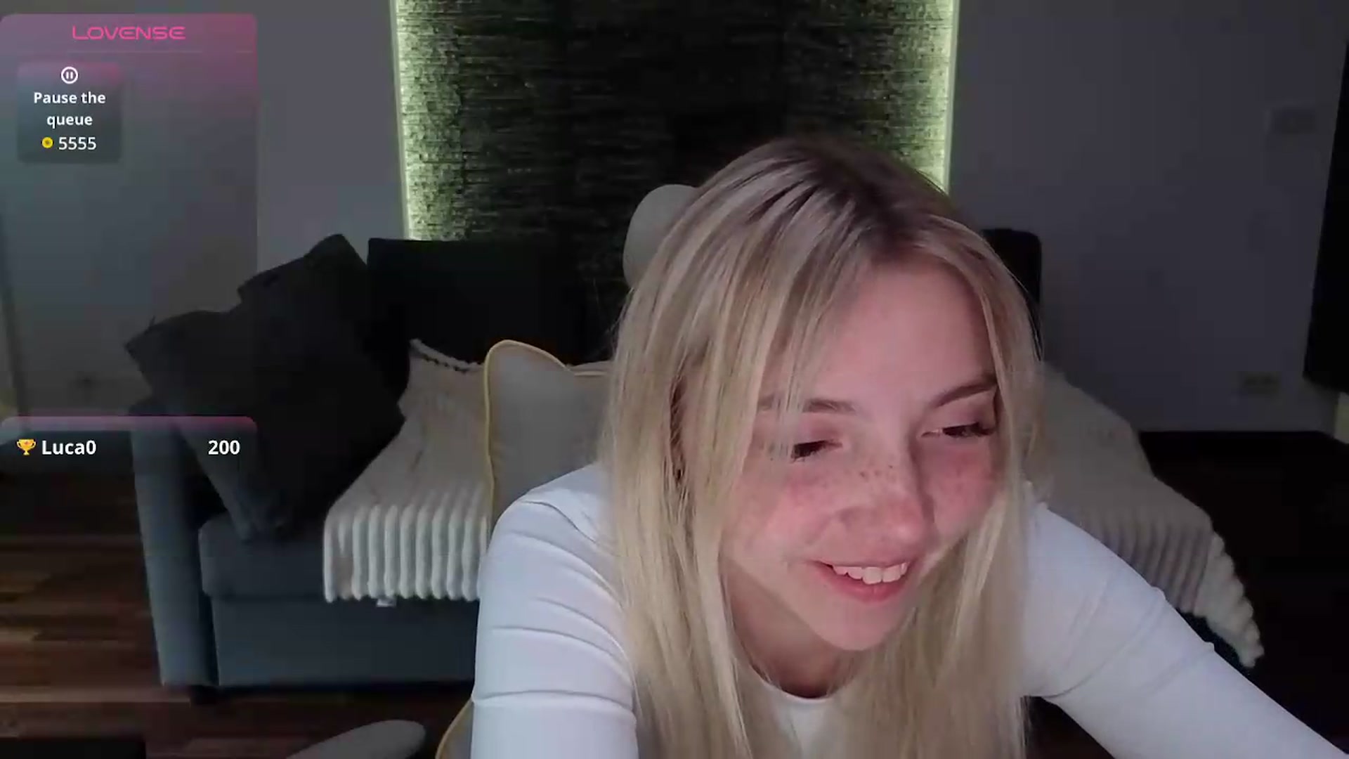 Gallery image thumbnail from Daisyy's myfreecams stream on, 05/13/2026, 17:16 image 9 of 20