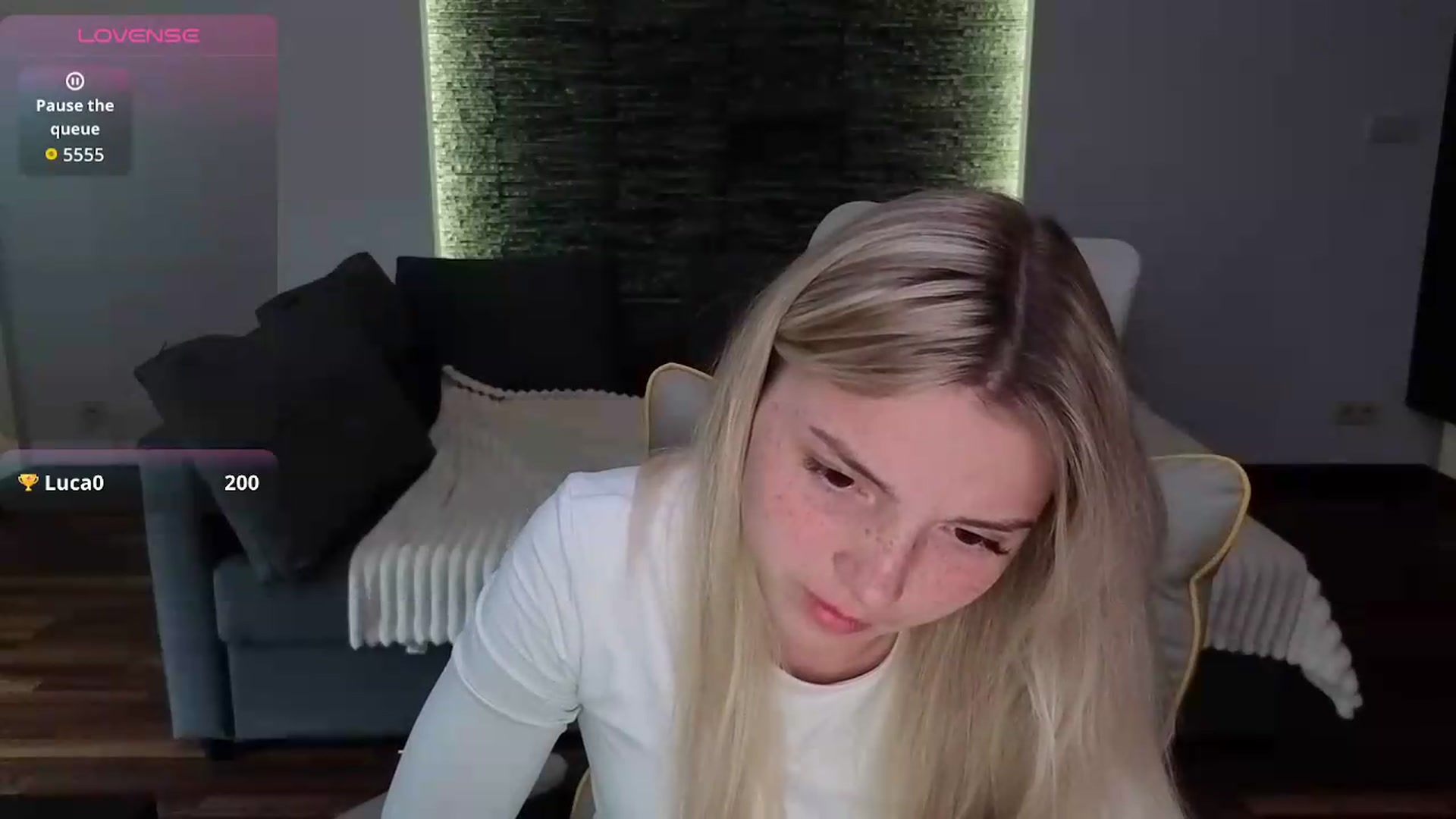 Gallery image thumbnail from Daisyy's myfreecams stream on, 05/13/2026, 17:16 image 19 of 20