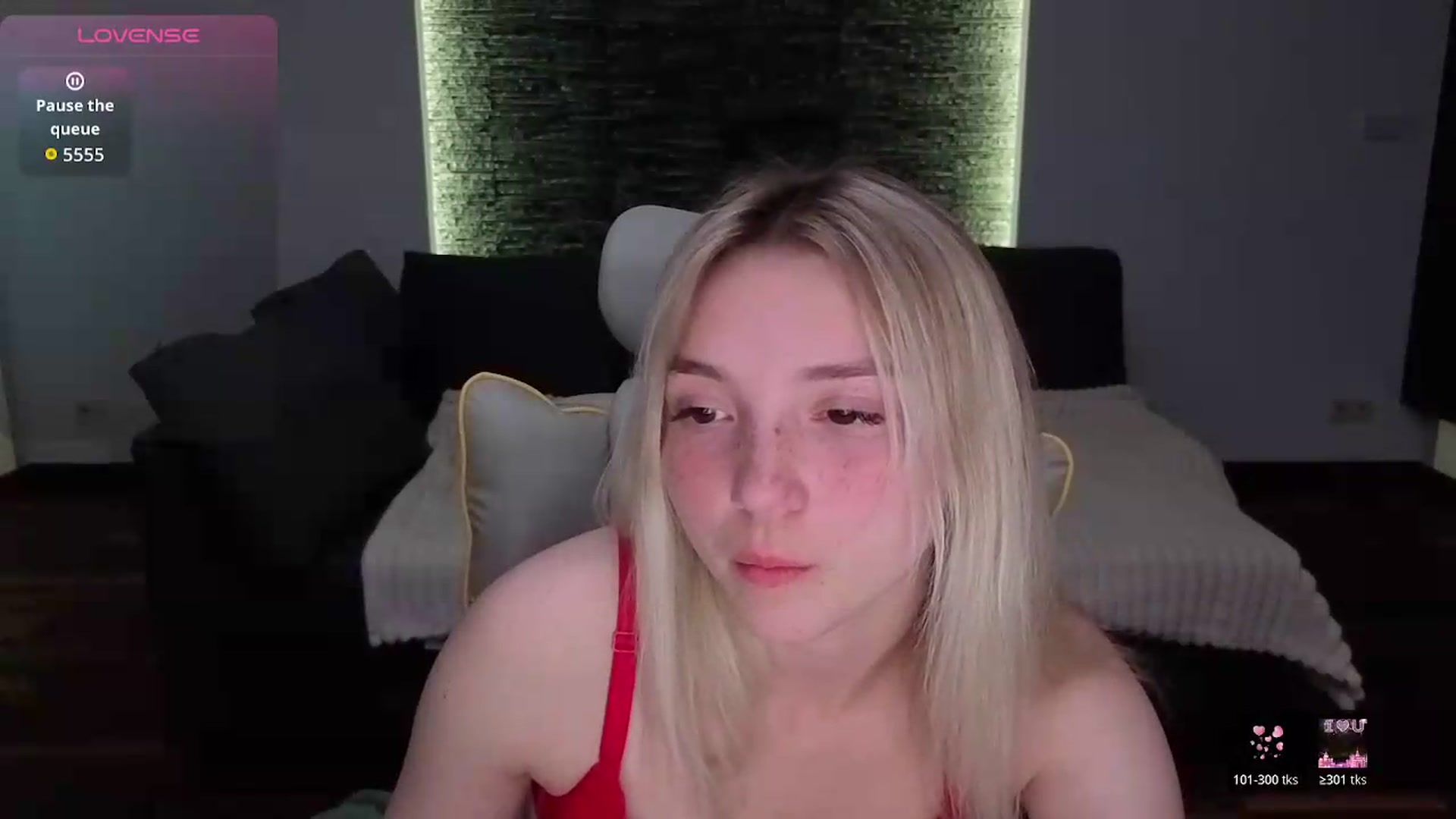 Gallery image thumbnail from Daisyy's myfreecams stream on, 05/13/2026, 19:33 image 16 of 20