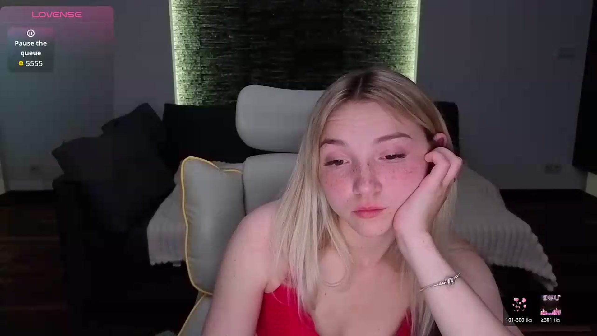 Gallery image thumbnail from Daisyy's myfreecams stream on, 05/13/2026, 20:27 image 14 of 20