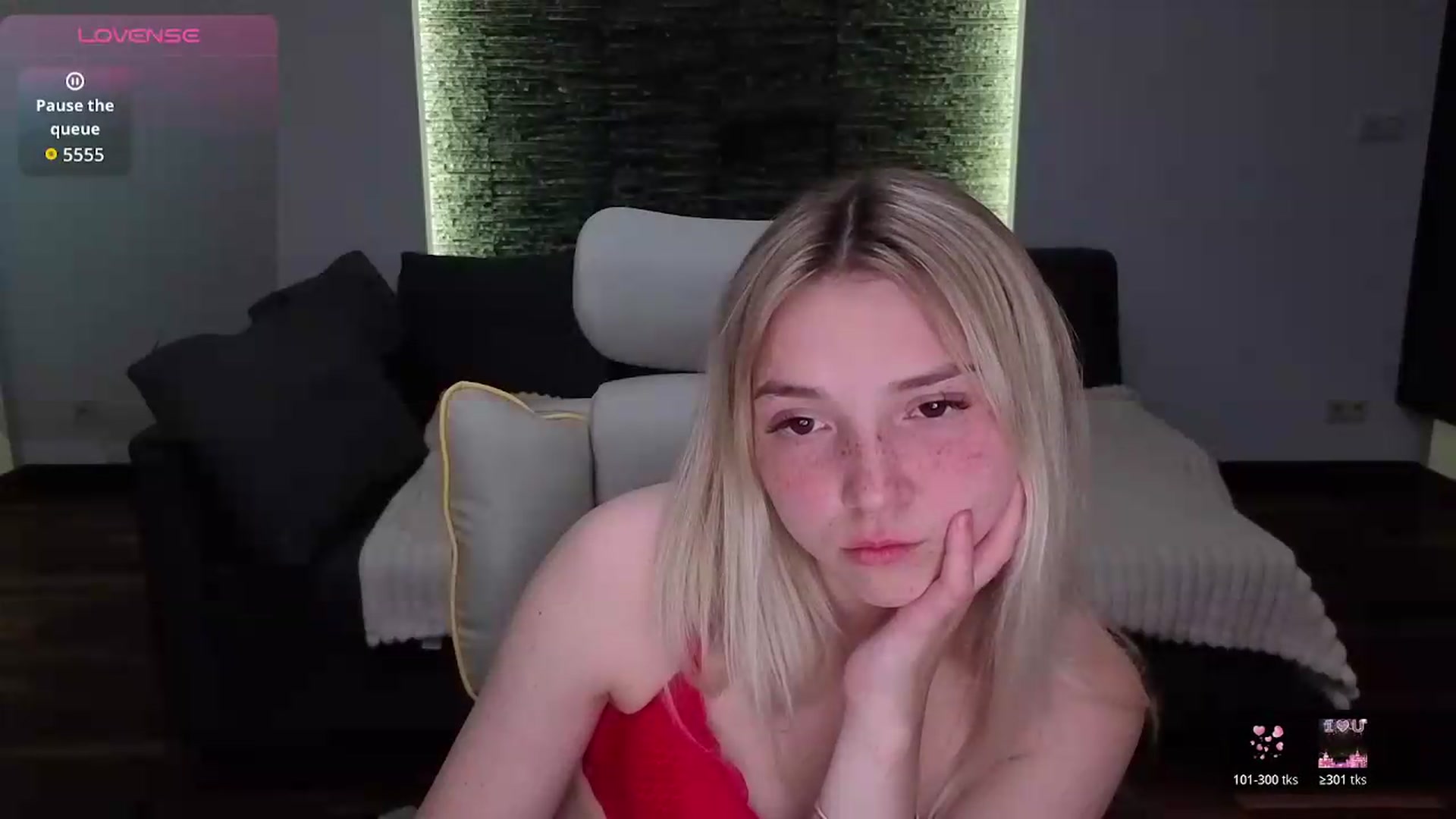 Gallery image thumbnail from Daisyy's myfreecams stream on, 05/13/2026, 20:27 image 12 of 20