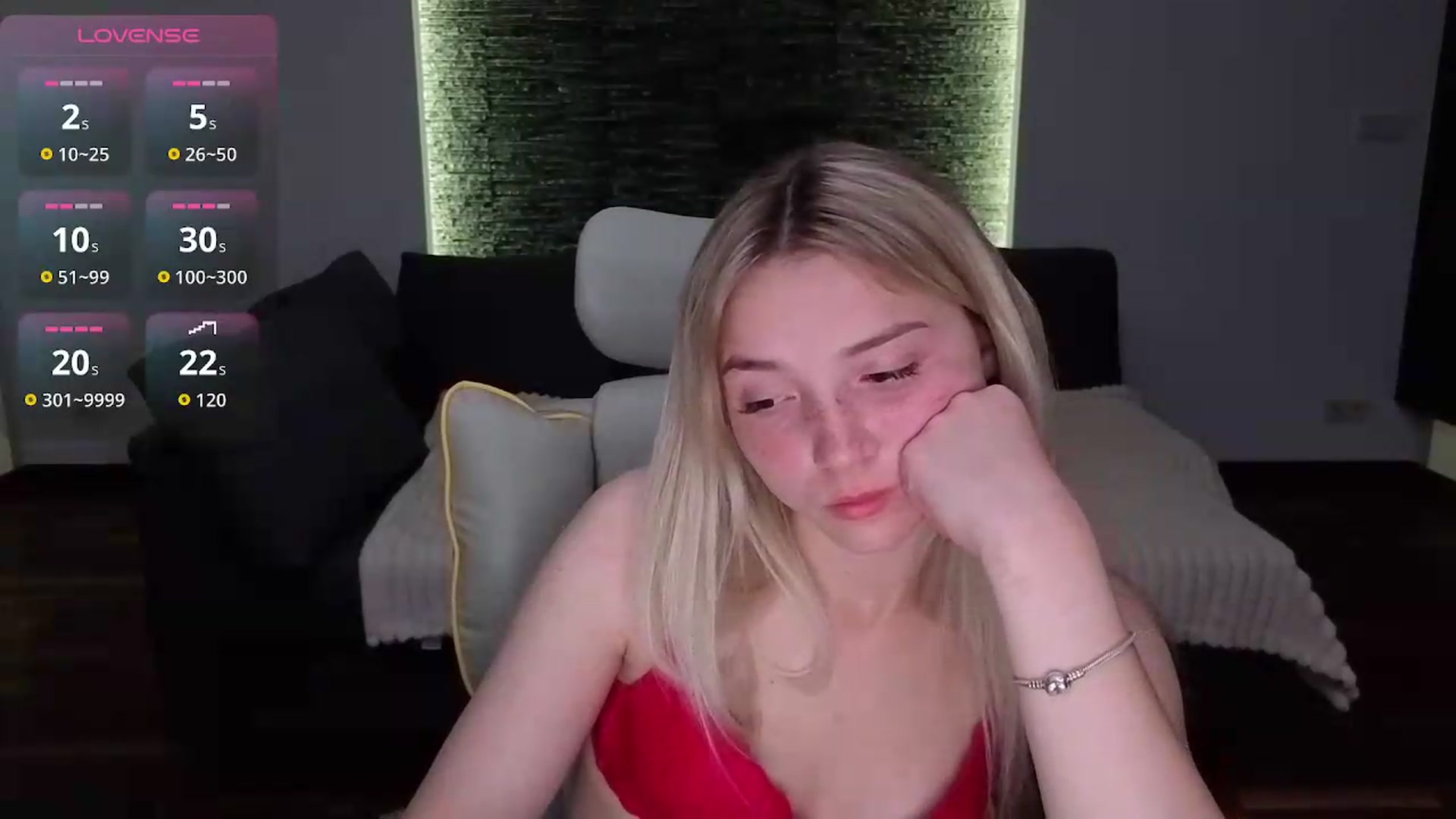 Gallery image thumbnail from Daisyy's myfreecams stream on, 05/13/2026, 20:27 image 15 of 20
