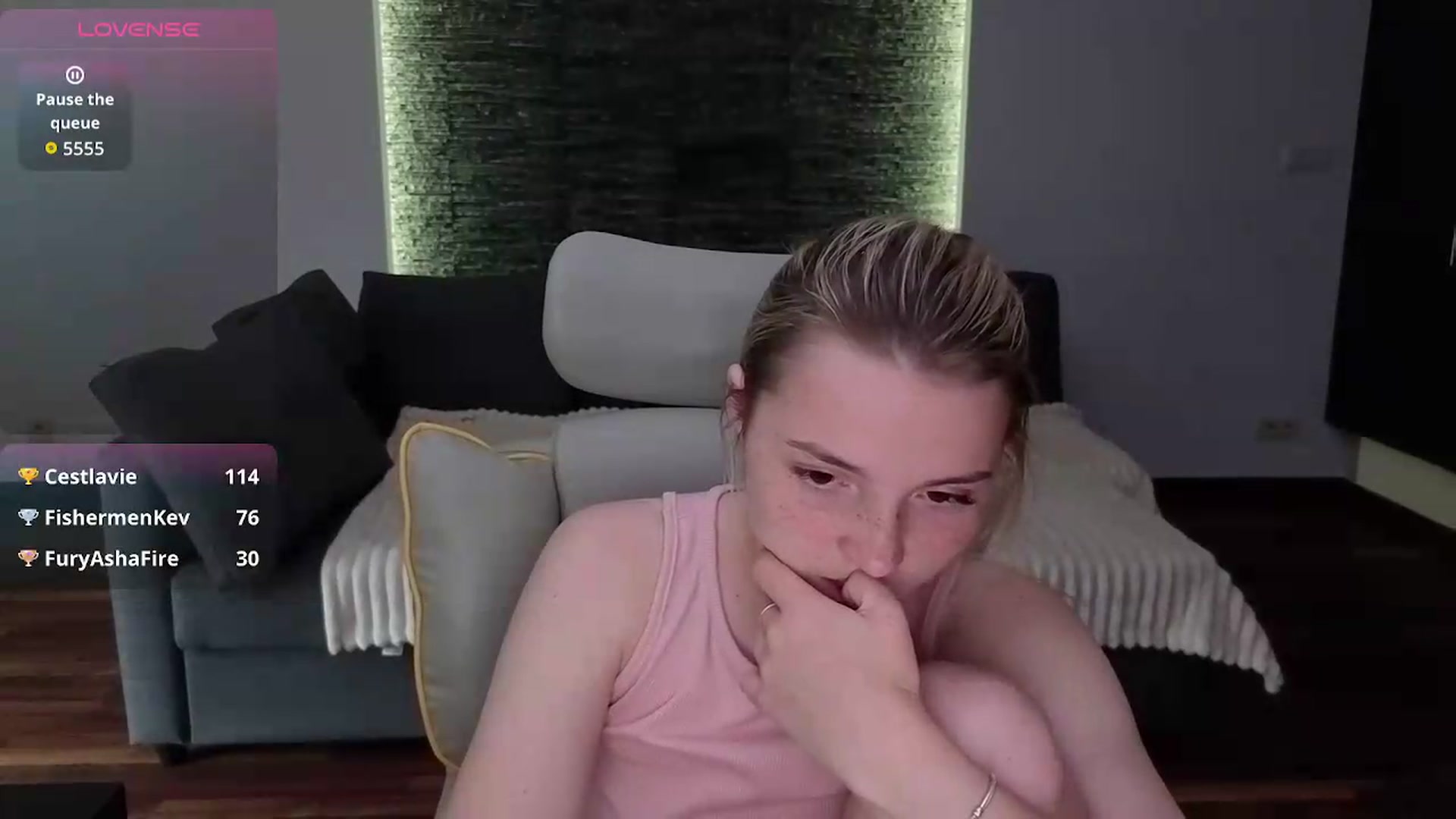 Gallery image thumbnail from Daisyy's myfreecams stream on, 05/14/2026, 17:31 image 5 of 20