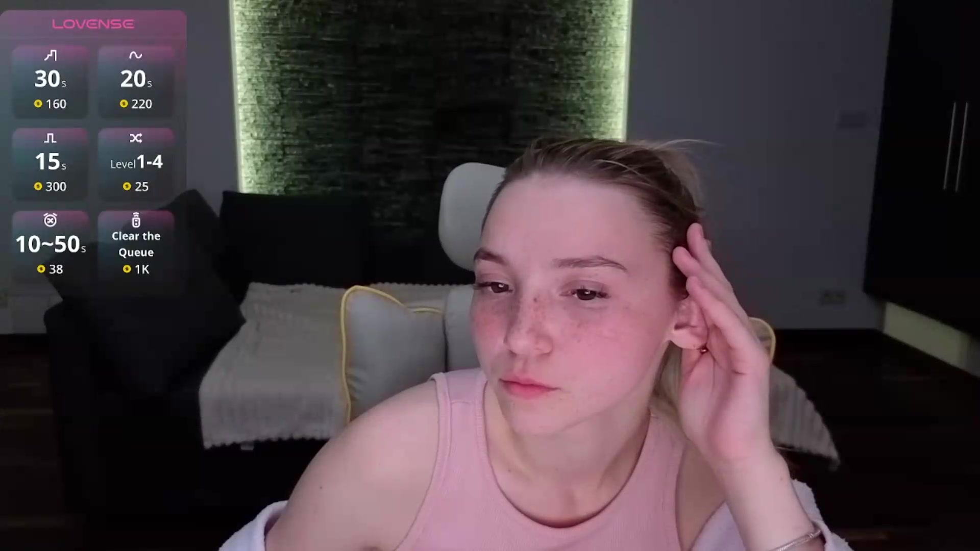 Gallery image thumbnail from Daisyy's myfreecams stream on, 05/14/2026, 19:53 image 17 of 20