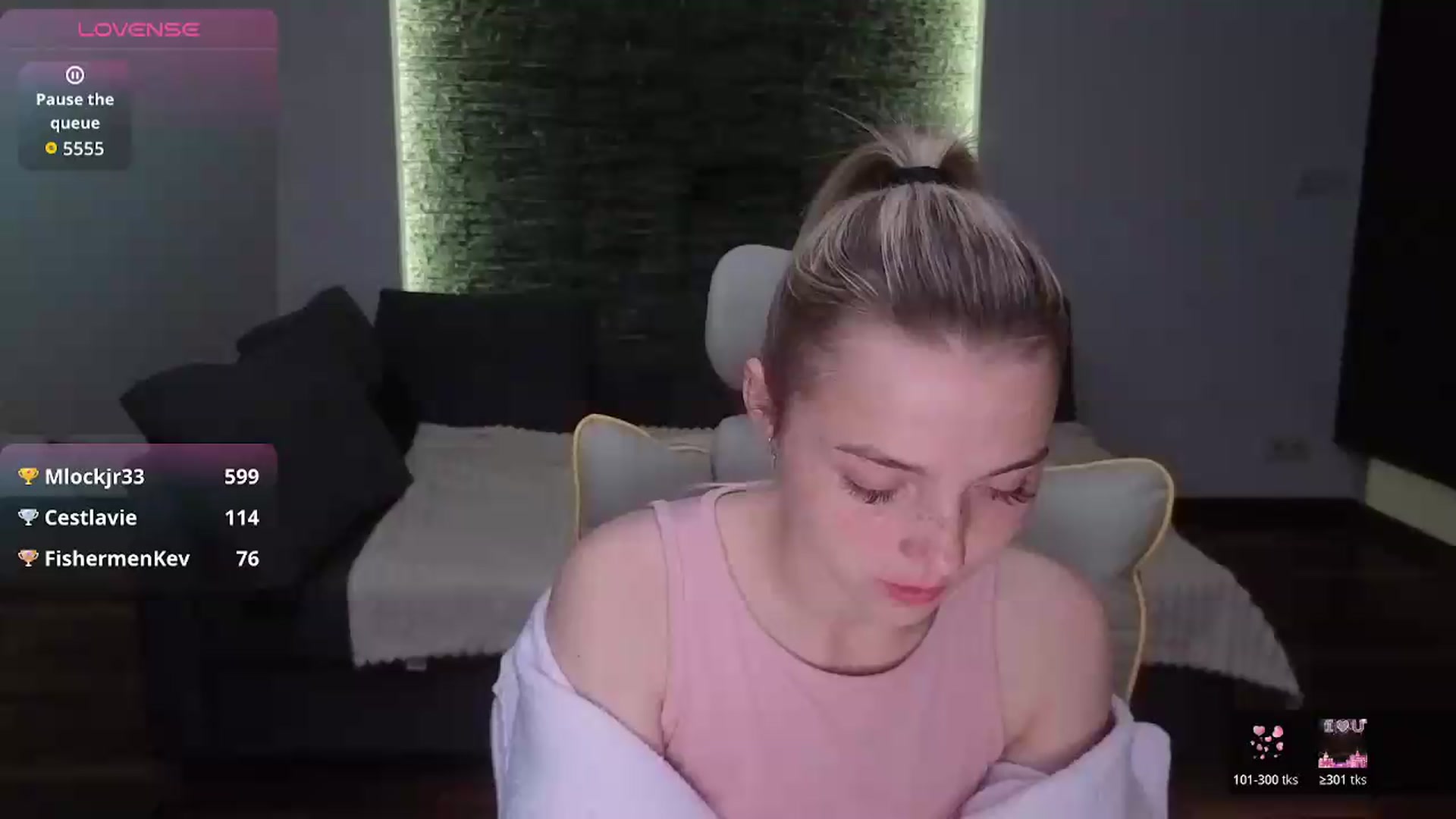 Gallery image thumbnail from Daisyy's myfreecams stream on, 05/14/2026, 19:53 image 1 of 20