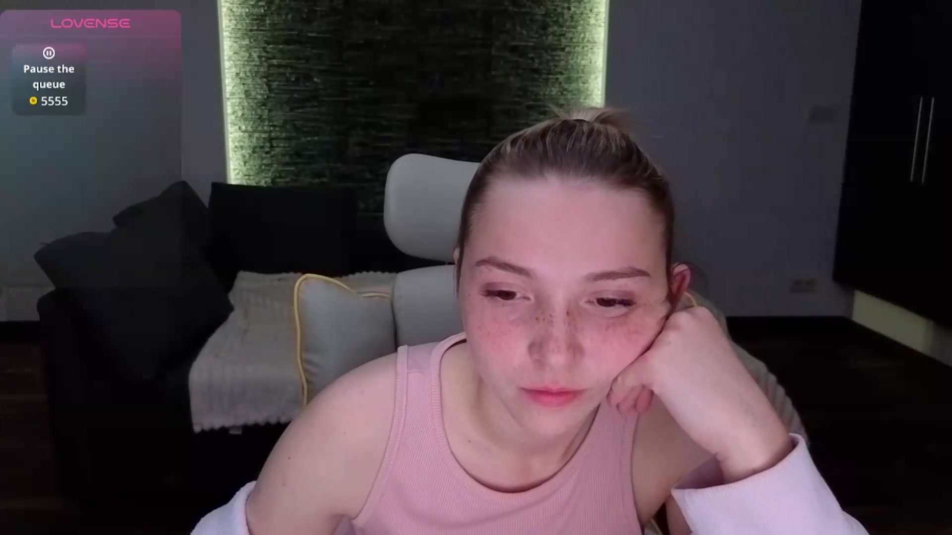 Gallery image thumbnail from Daisyy's myfreecams stream on, 05/14/2026, 19:53 image 10 of 20