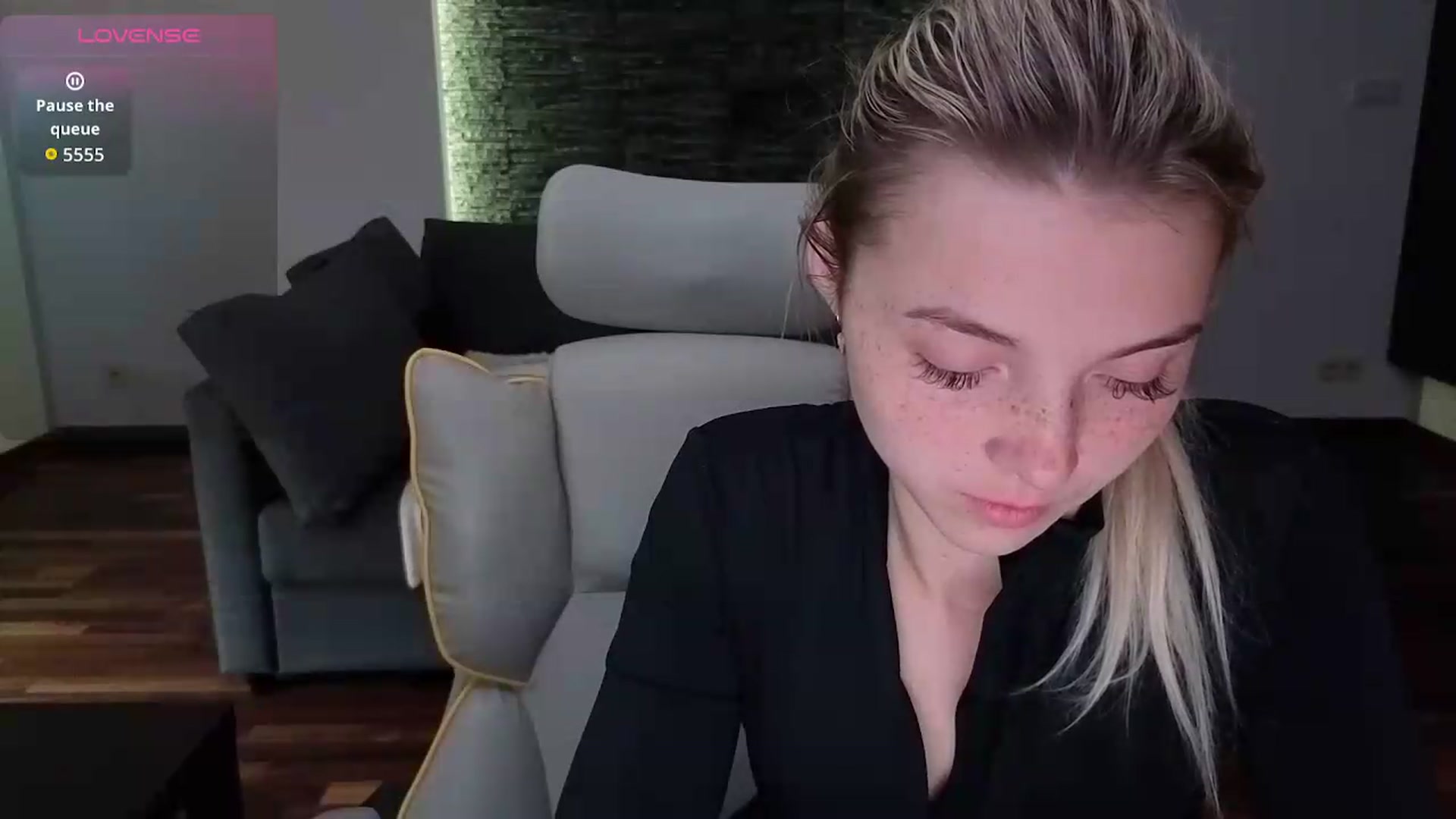 Gallery image thumbnail from Daisyy's myfreecams stream on, 05/15/2026, 09:21 image 4 of 20