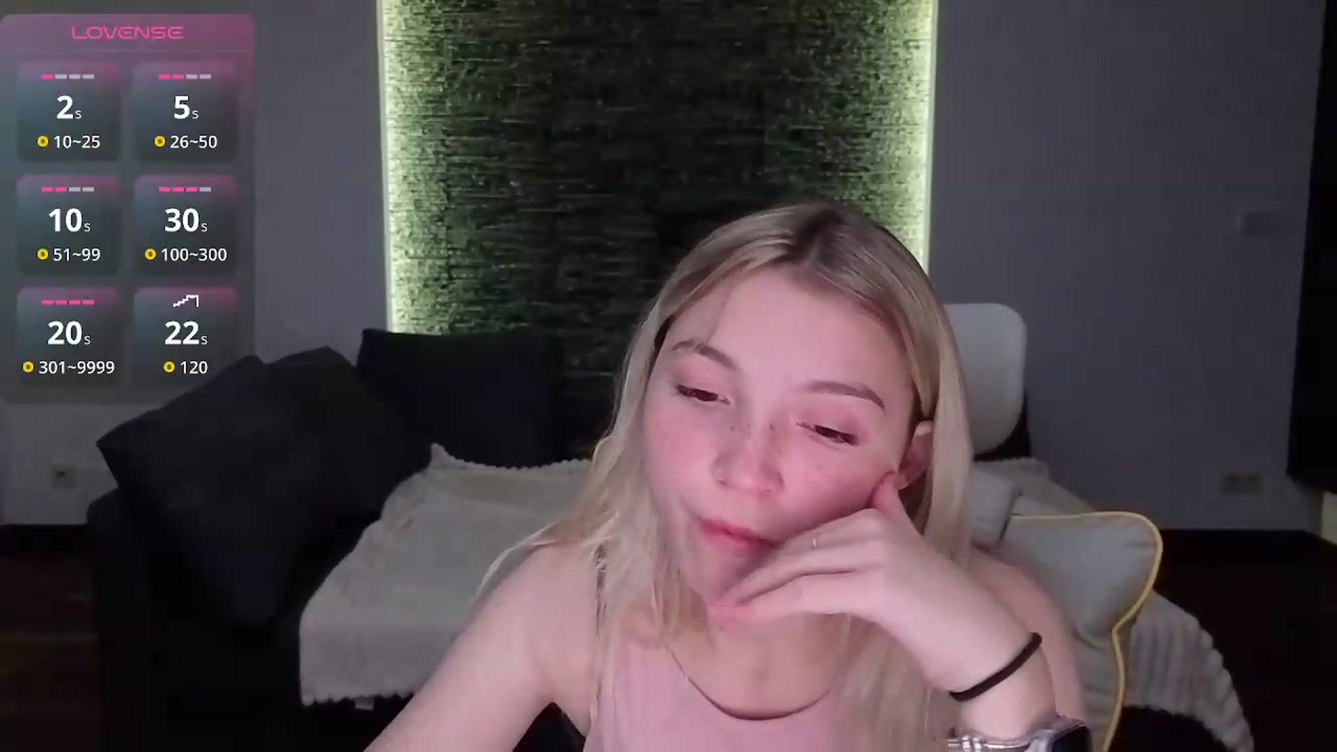 Gallery image thumbnail from Daisyy's myfreecams stream on, 05/17/2026, 20:31 image 3 of 20