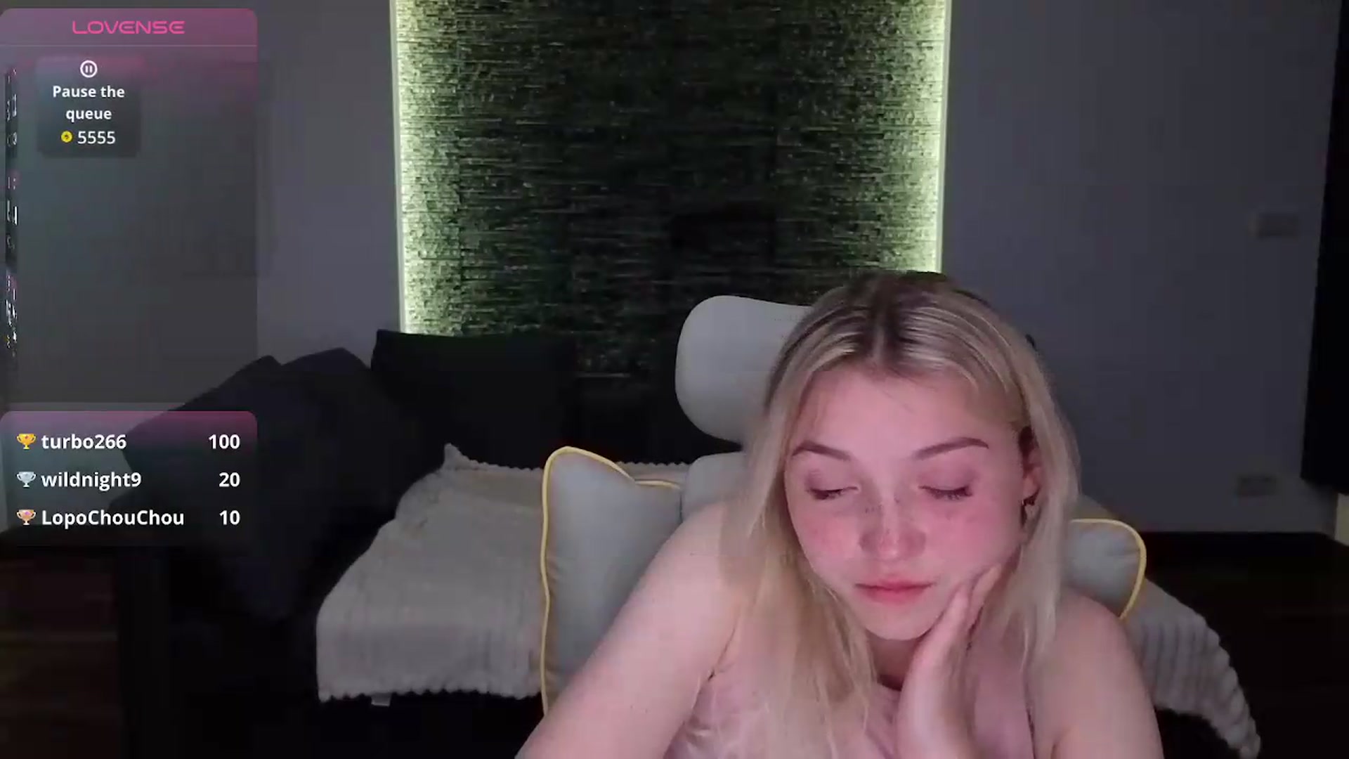 Gallery image thumbnail from Daisyy's myfreecams stream on, 05/17/2026, 22:42 image 9 of 20